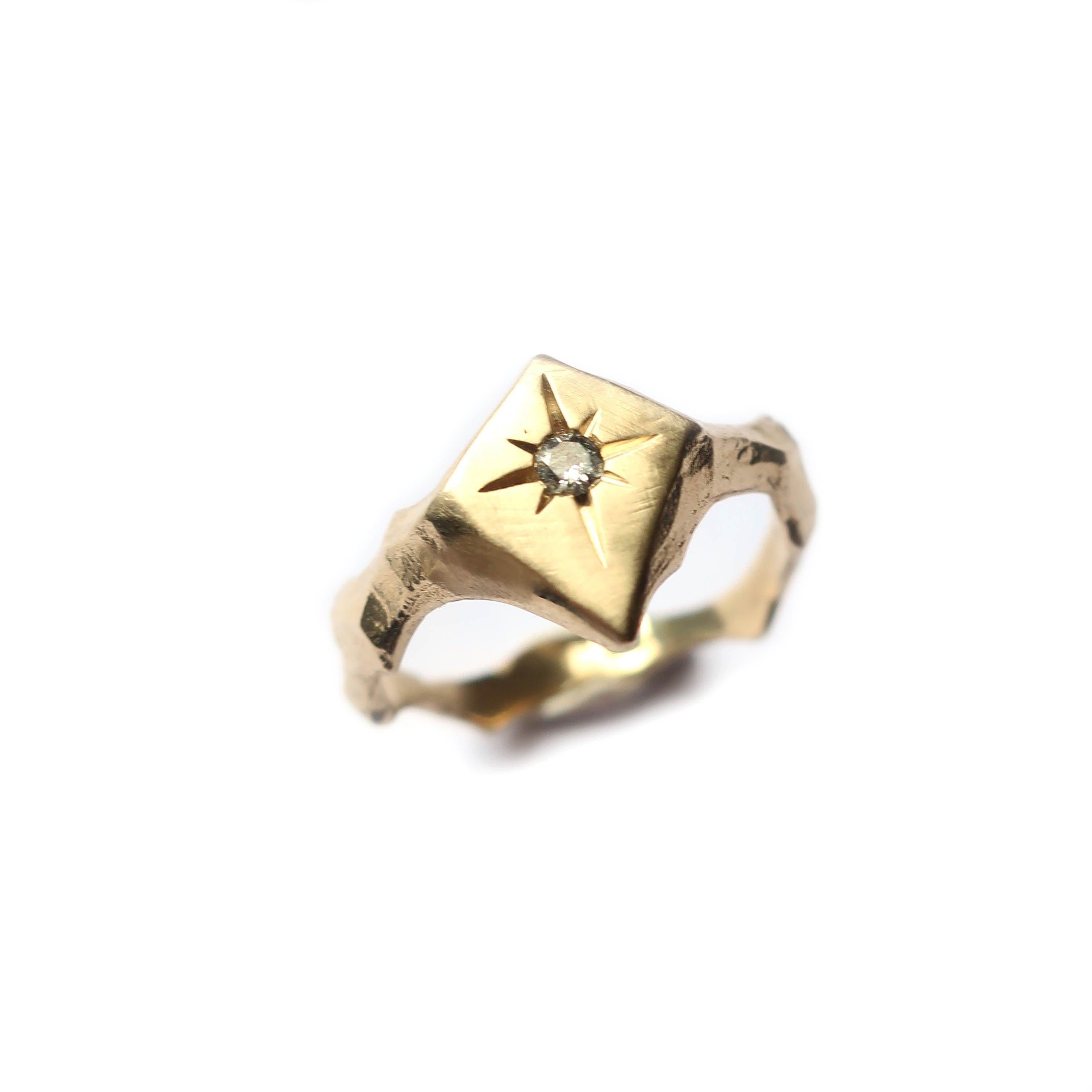 For Sale:  Signet Kite Shaped Star Engraved 14 Karat Gold Diamond Ring 2