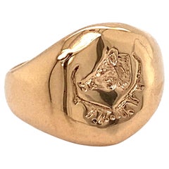 Signet or Seal Pinky Ring with Couped Wild Boar in 18 Karat Rose Gold Circa 1900