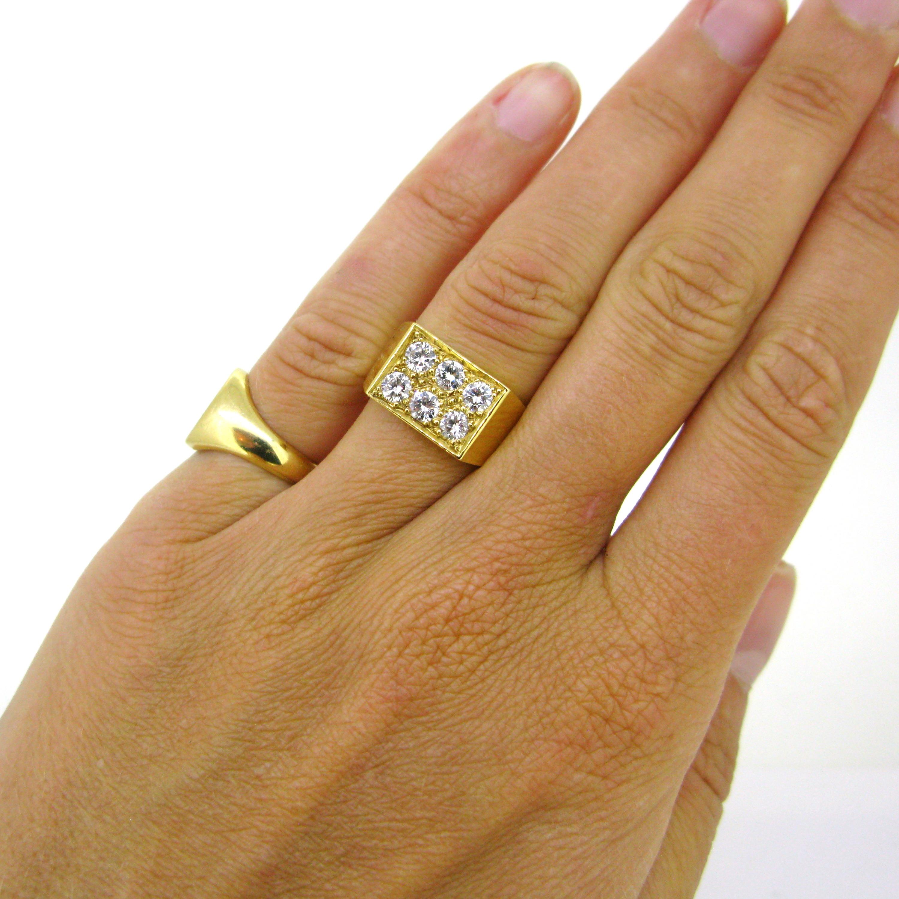 Signet Pave Diamonds Ring, 18kt Yellow Gold, France, circa 1970 3