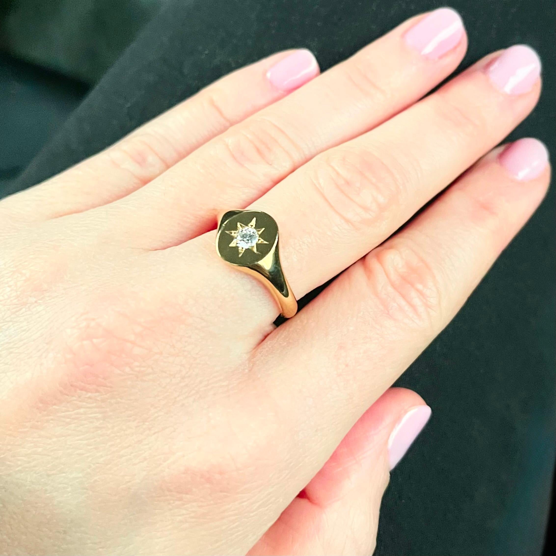 For Sale:  Signet 18ct Gold Polaris Ring 3