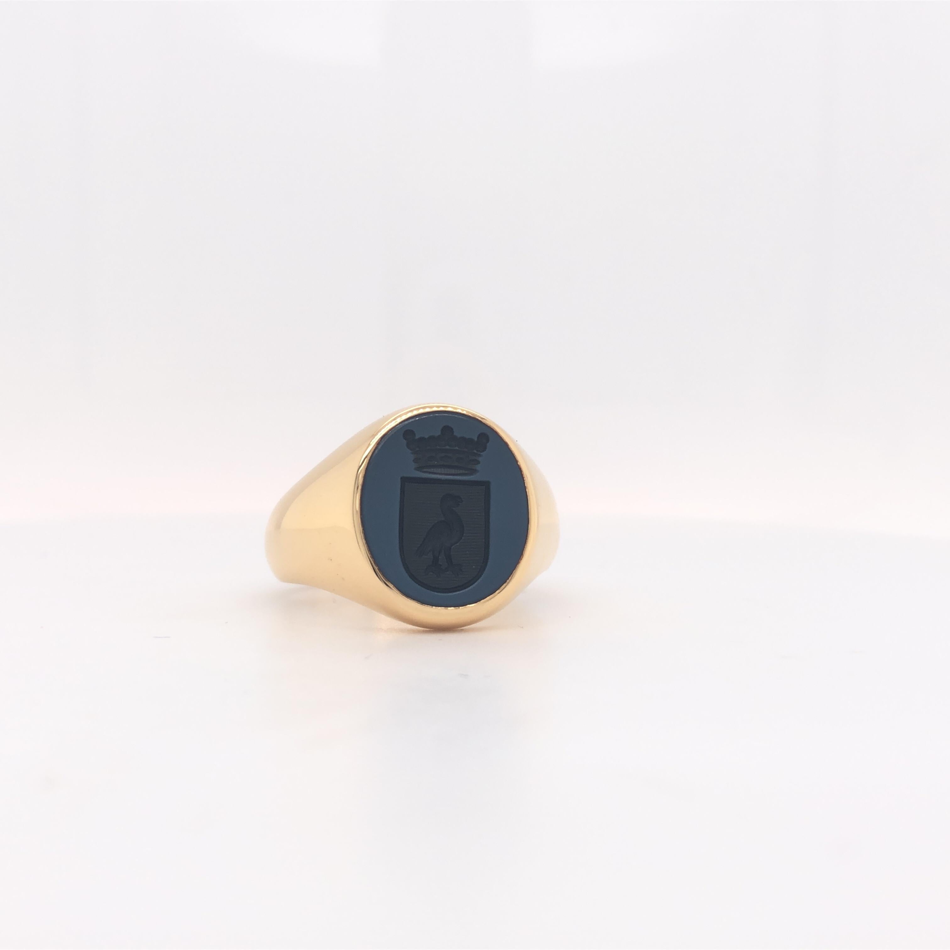 Oval Cut Signet Ring, 18k Rose Gold, Niccolo Onyx, Oval 13.9 x 12.2 mm, with Engraving For Sale