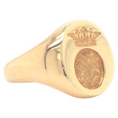 Signet Ring, 18k Yellow Gold, Oval, 11.0 x 9.0 mm,  with heraldic Engraving
