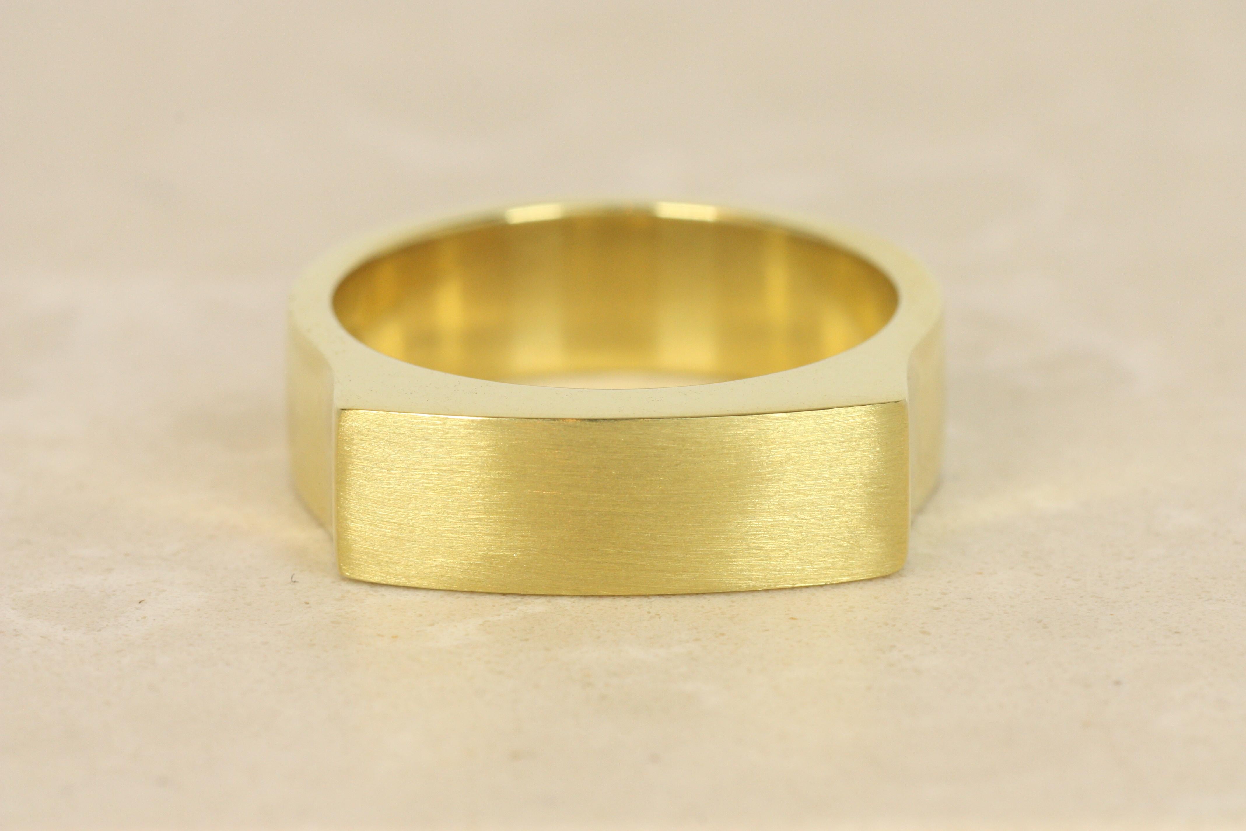 Signet Ring – 20K California Gold, Yellow Gold, Curved Sides, Bracken Jewelers For Sale 2