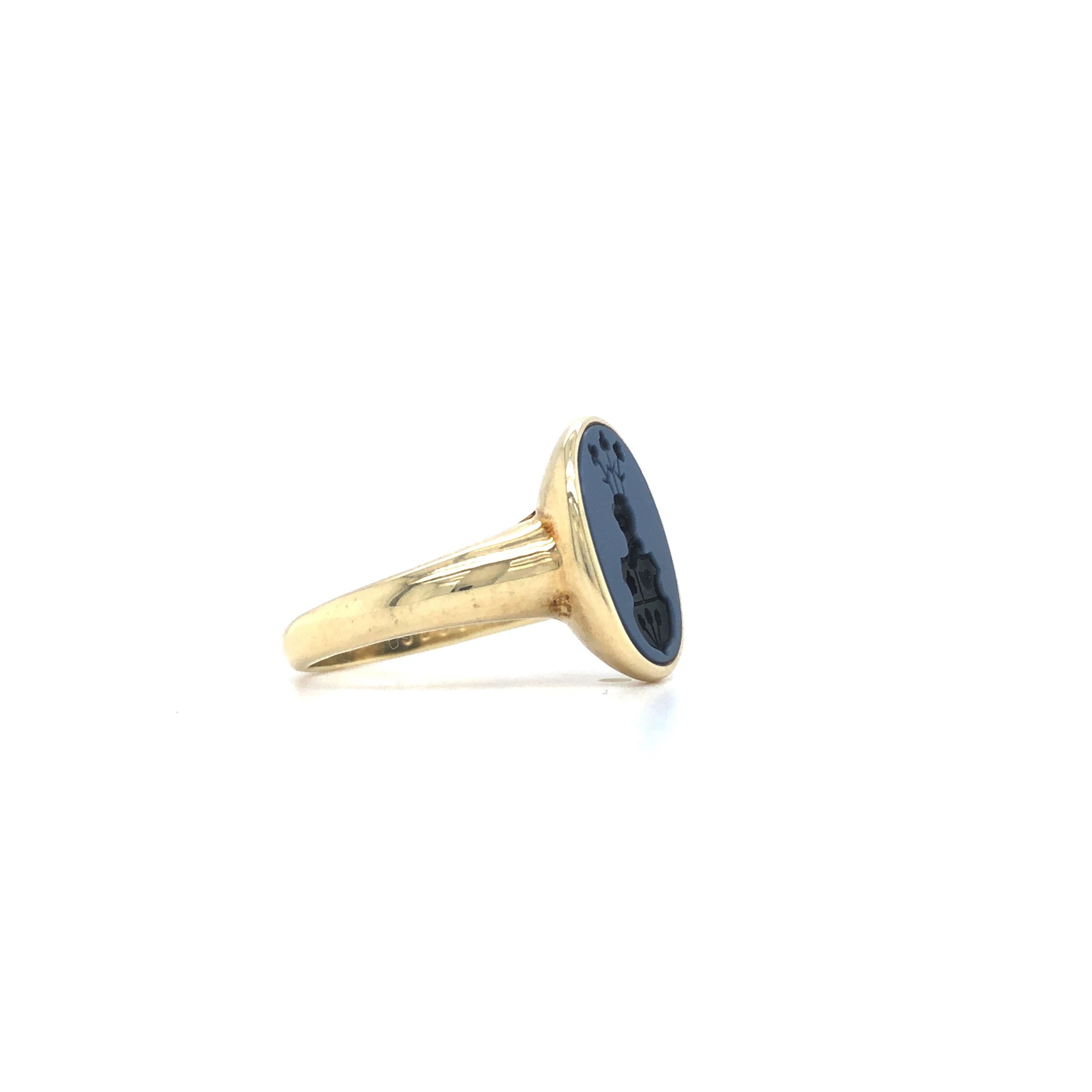 Oval Cut Signet Ring 925/- Silver gold plated, Oval, Onyx 12.0x9.0, with Engraving For Sale