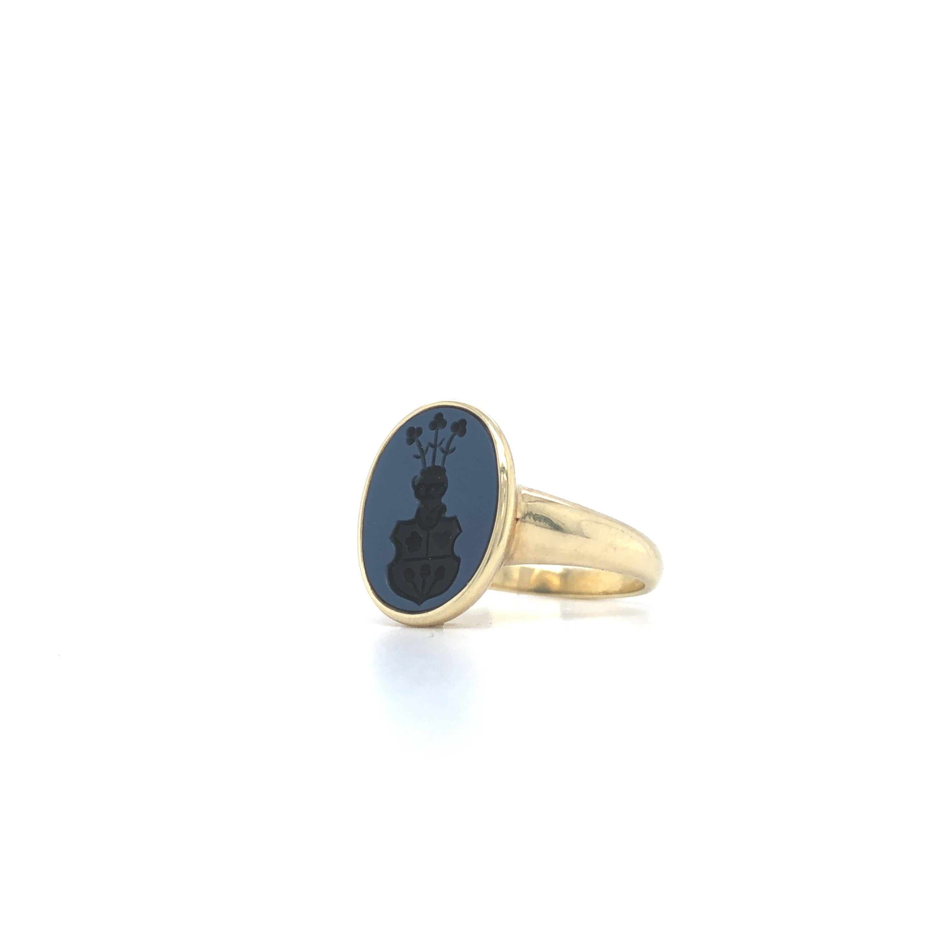 Signet Ring 925/- Silver gold plated, Oval, Onyx 12.0x9.0, with Engraving For Sale 1