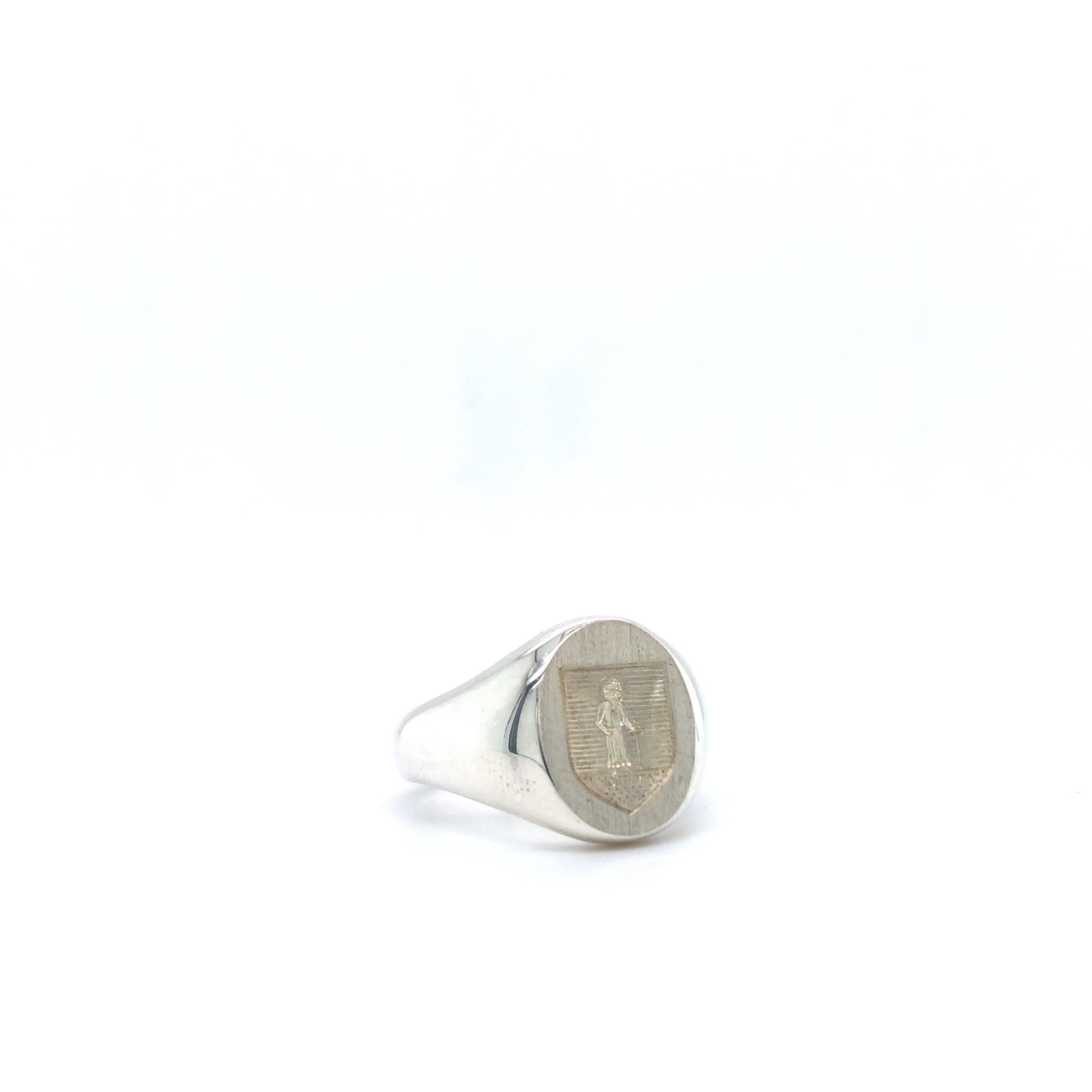Victor Mayer Signet Ring, 925/-Silver, oval,  approx. 14.0 x 11.0 mm with Engraving 