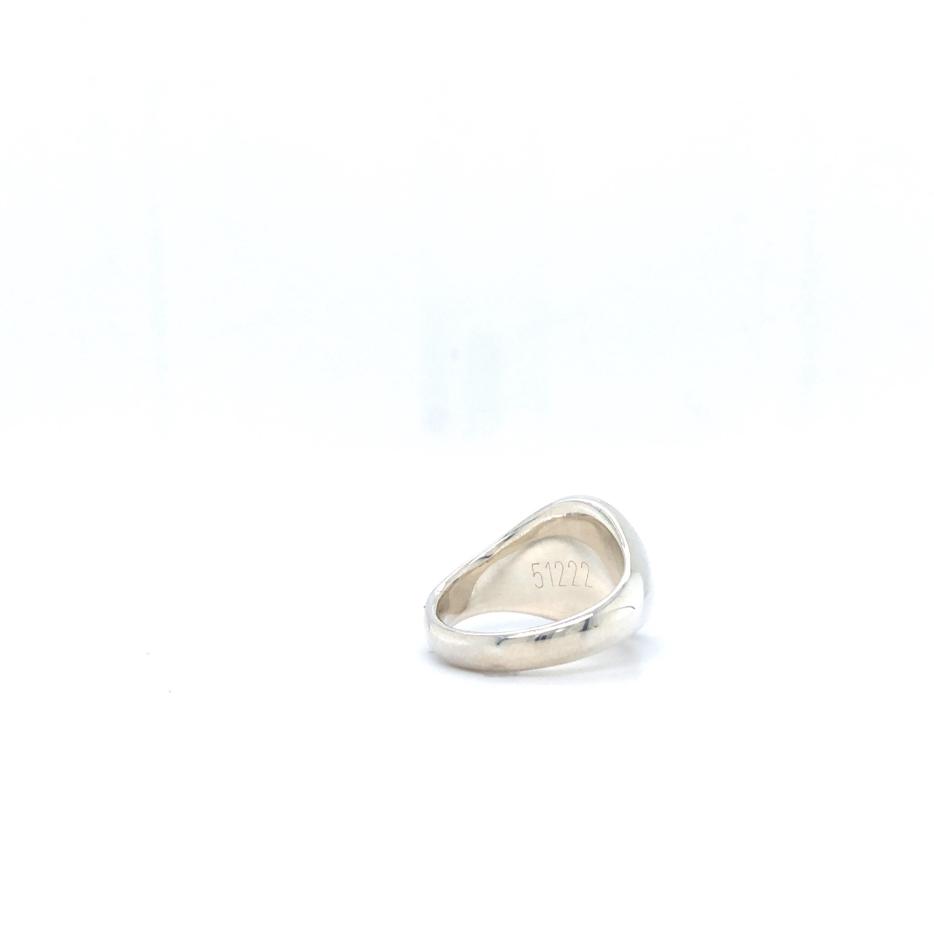 Signet Ring, 925/- Silver, oval 14.0 x 11.0 mm with Engraving In New Condition For Sale In Pforzheim, DE