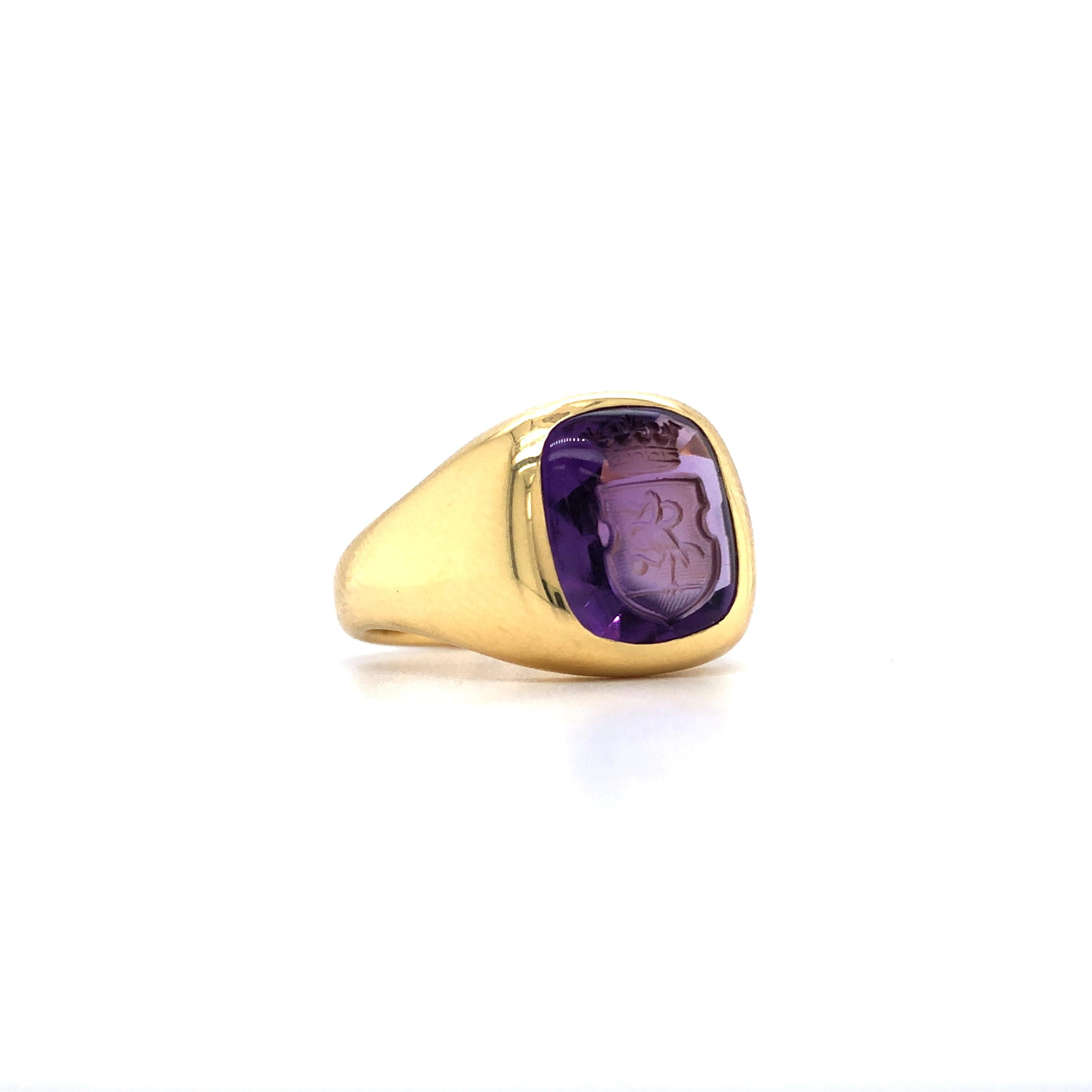 Anillo de sello antiguo, oro amarillo de 18 quilates, amatista 12,0 x 10,5 mm, con grabado Contemporáneo en venta