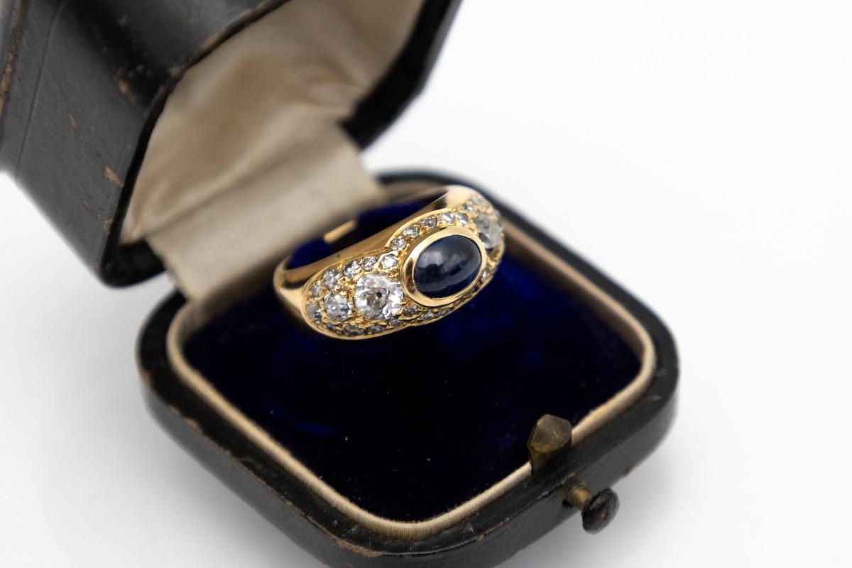 Anello con zaffiro e 1,90 carati di diamanti europei antichi, Paesi Bassi, anni '40. in vendita 2