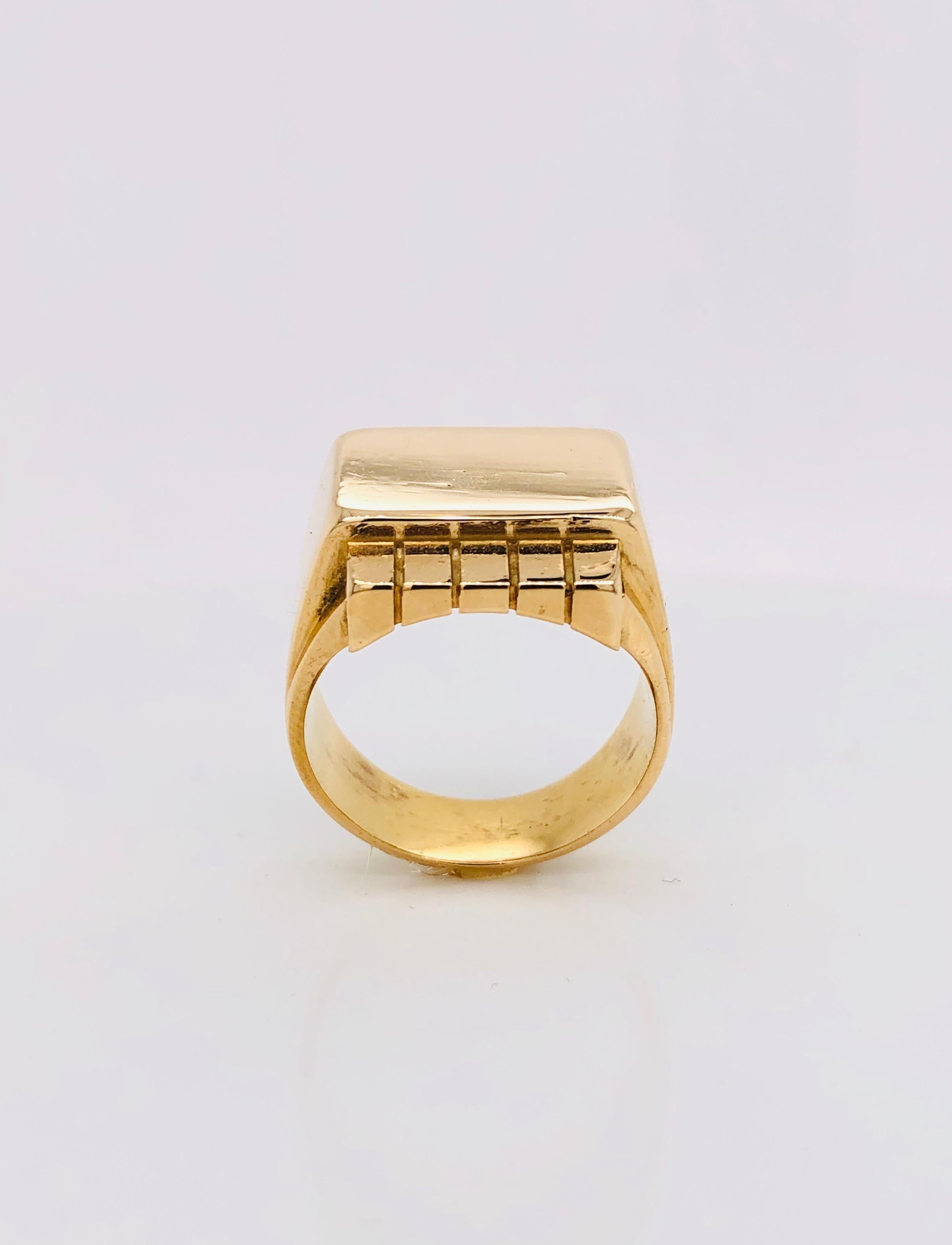 Art Deco Signet Ring Yellow Gold 18 Karat 