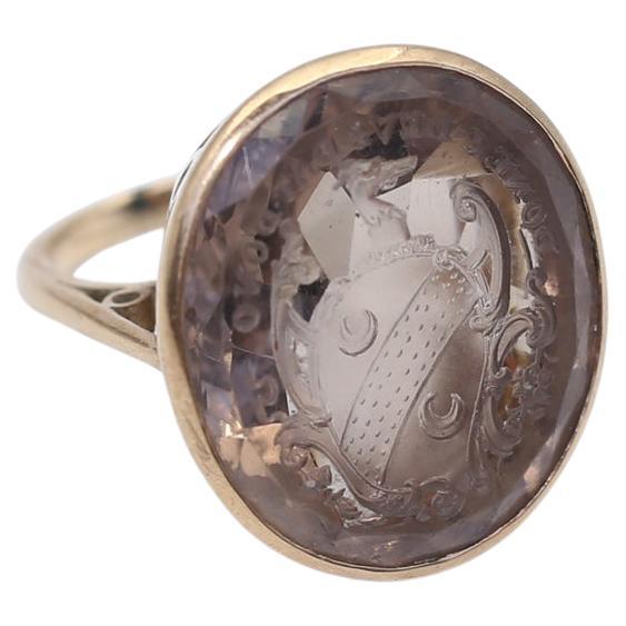 Bague britannique Signet topaze en or 9 carats, 1890 en vente