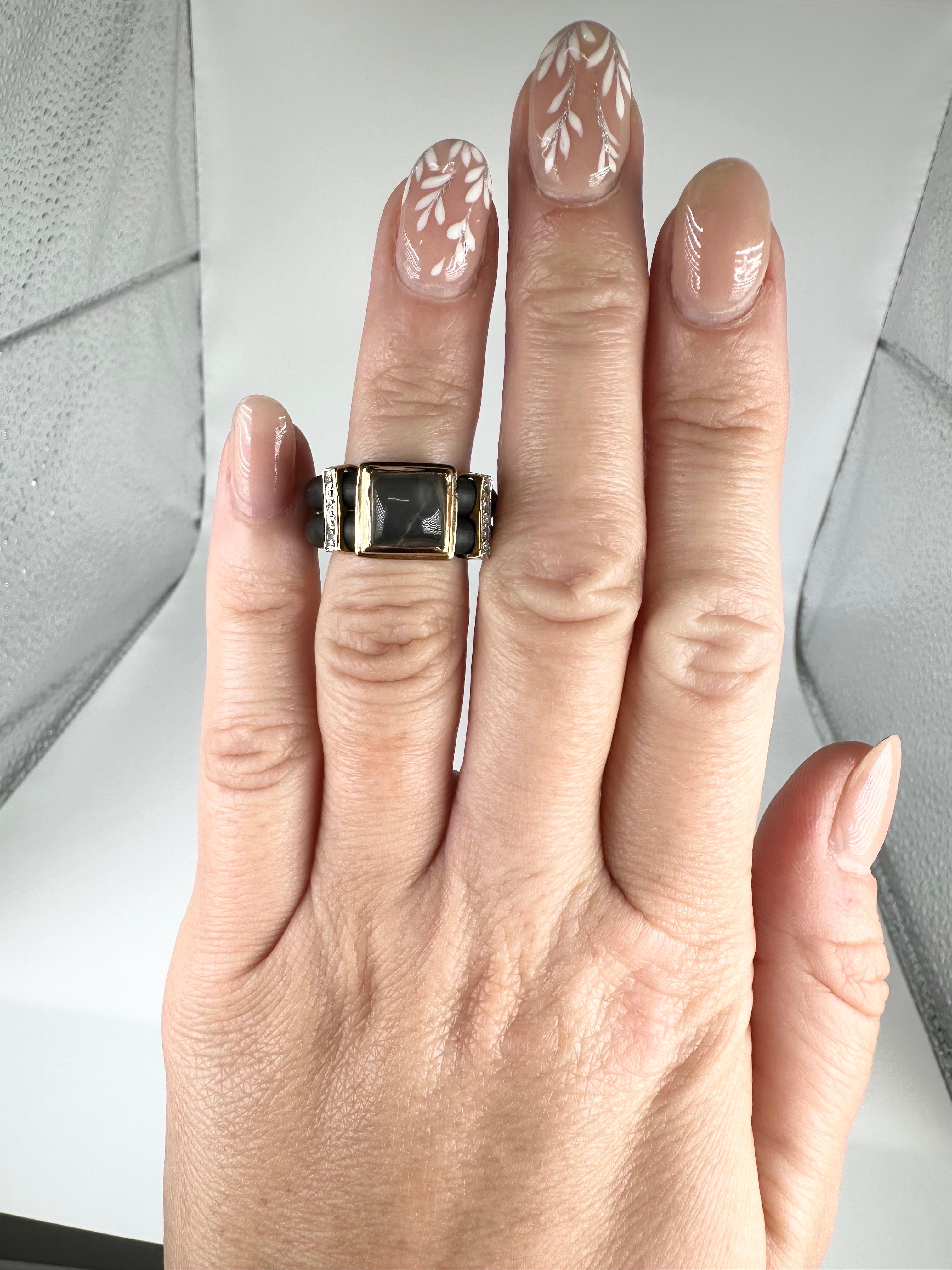Signet Unisex Ring 14 Karat Yellow Gold Rubber Gothic Ring Designer Quartz Ring For Sale 1