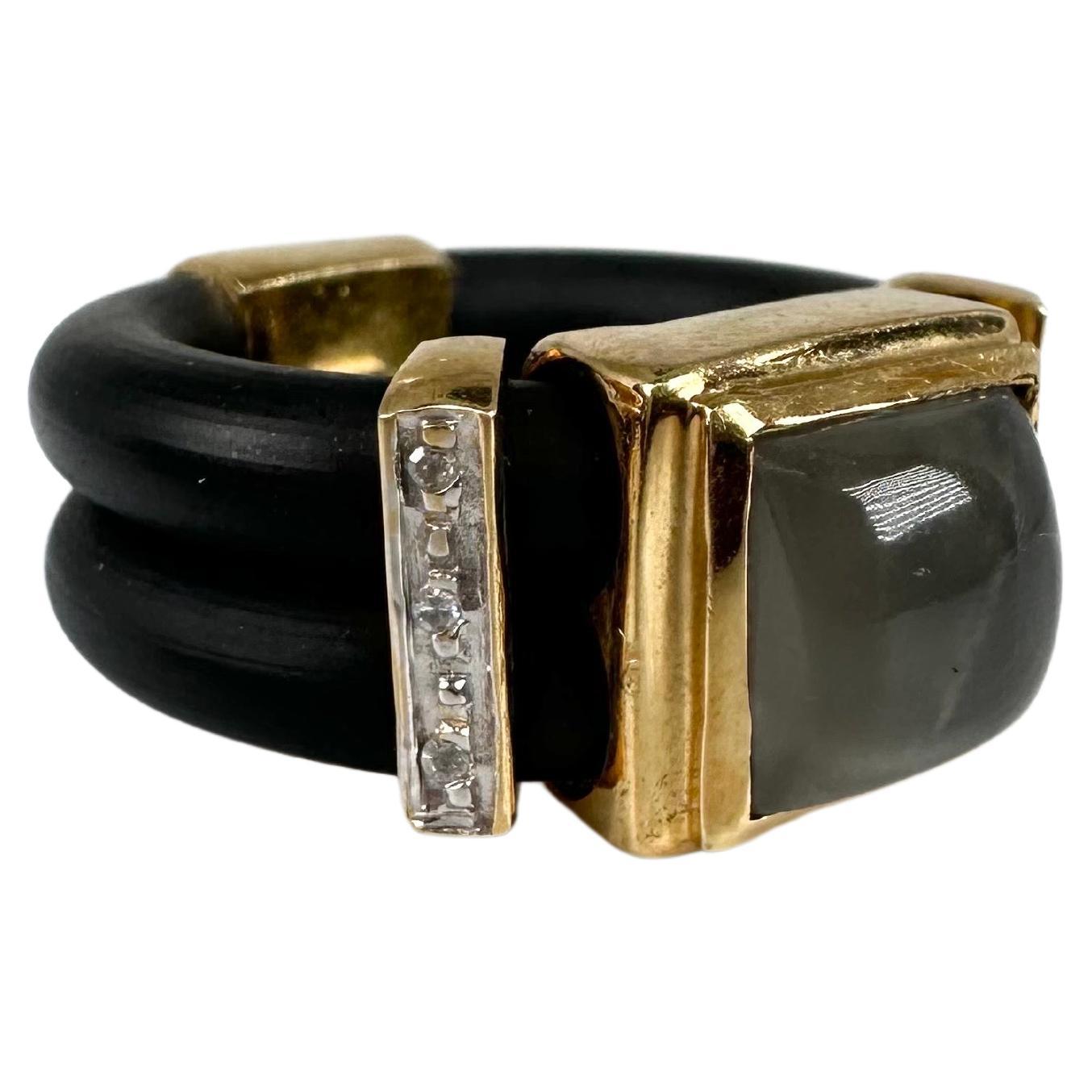 Signet Unisex Ring 14 Karat Yellow Gold Rubber Gothic Ring Designer Quartz Ring For Sale