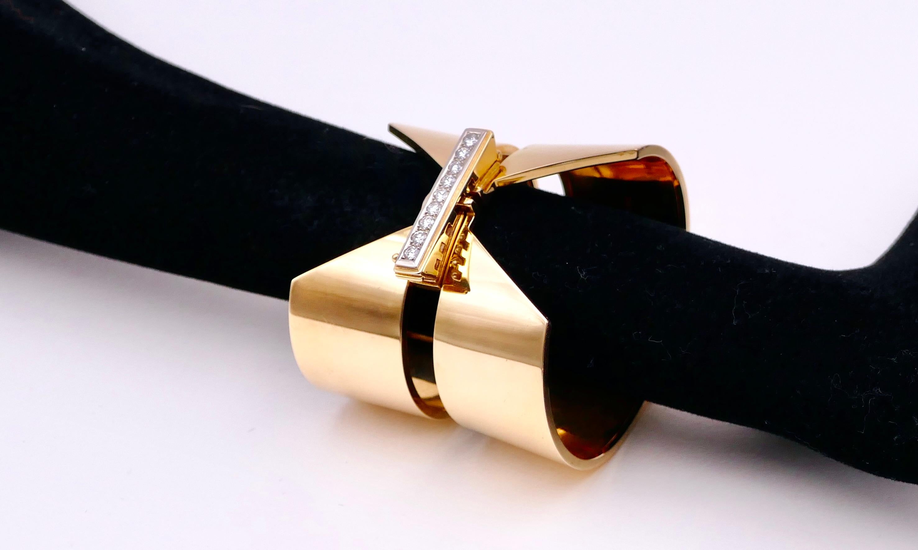 Brilliant Cut Sigurd Persson a 18ct gold and diamond cuff bracelet, 1963 For Sale