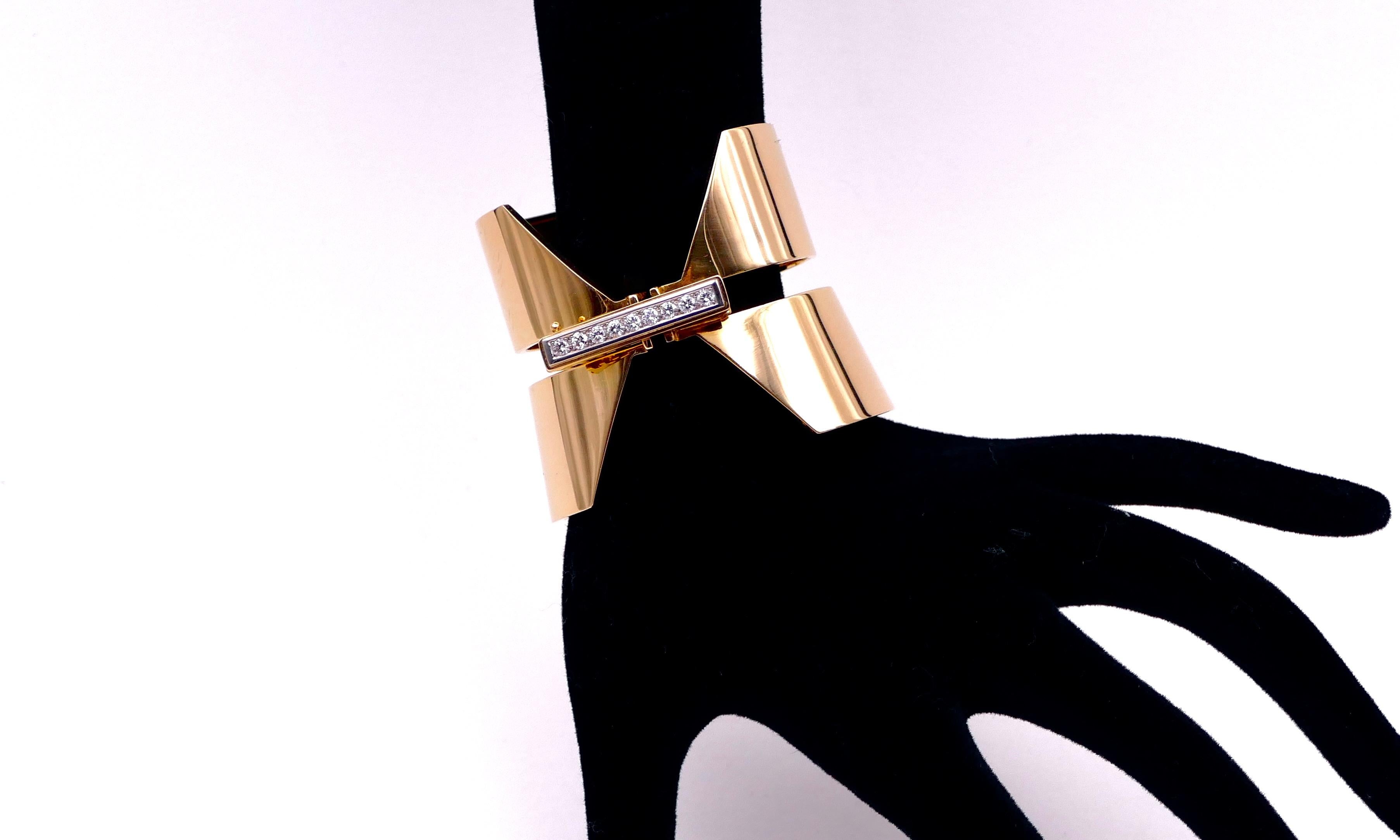 Sigurd Persson a 18ct gold and diamond cuff bracelet, 1963 In Excellent Condition For Sale In Bruxelles, BE