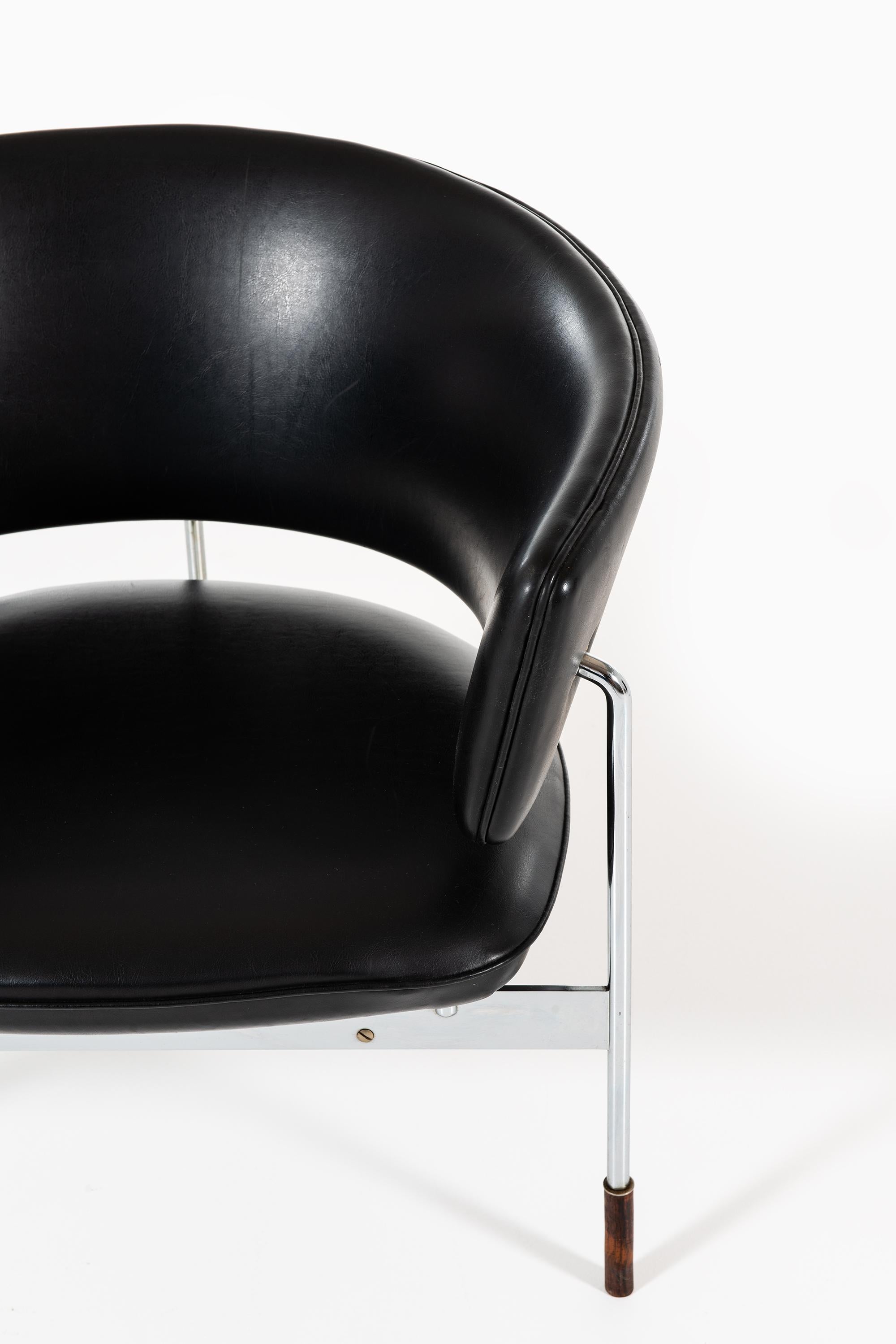 Très rare paire de fauteuils modèle Cirkel conçue par Sigurd Resell. Produit par Rastad & Relling en Norvège.