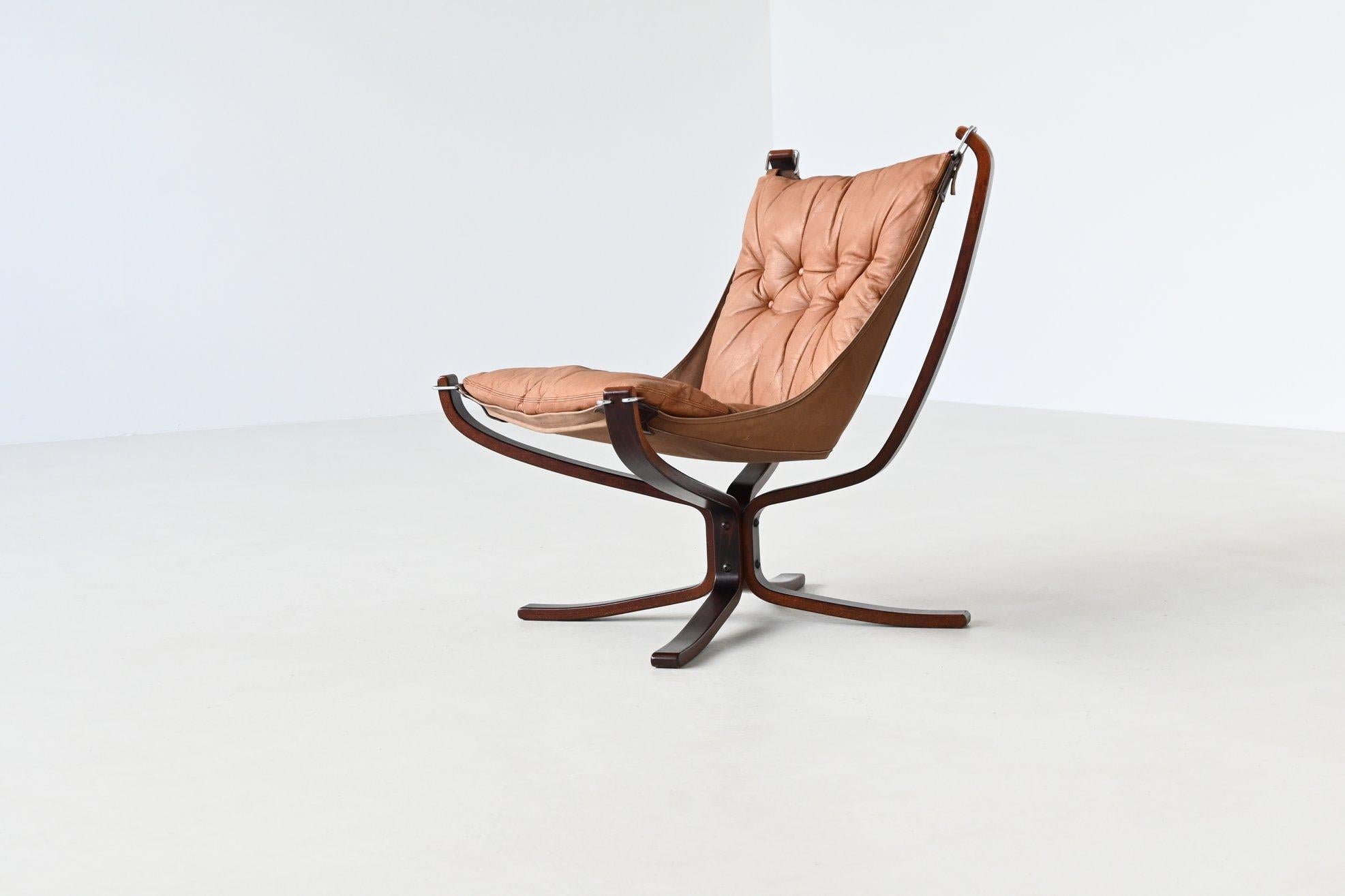 Sigurd Ressel Sillones Falcon de cuero coñac Vatne Noruega 1970 en venta 7