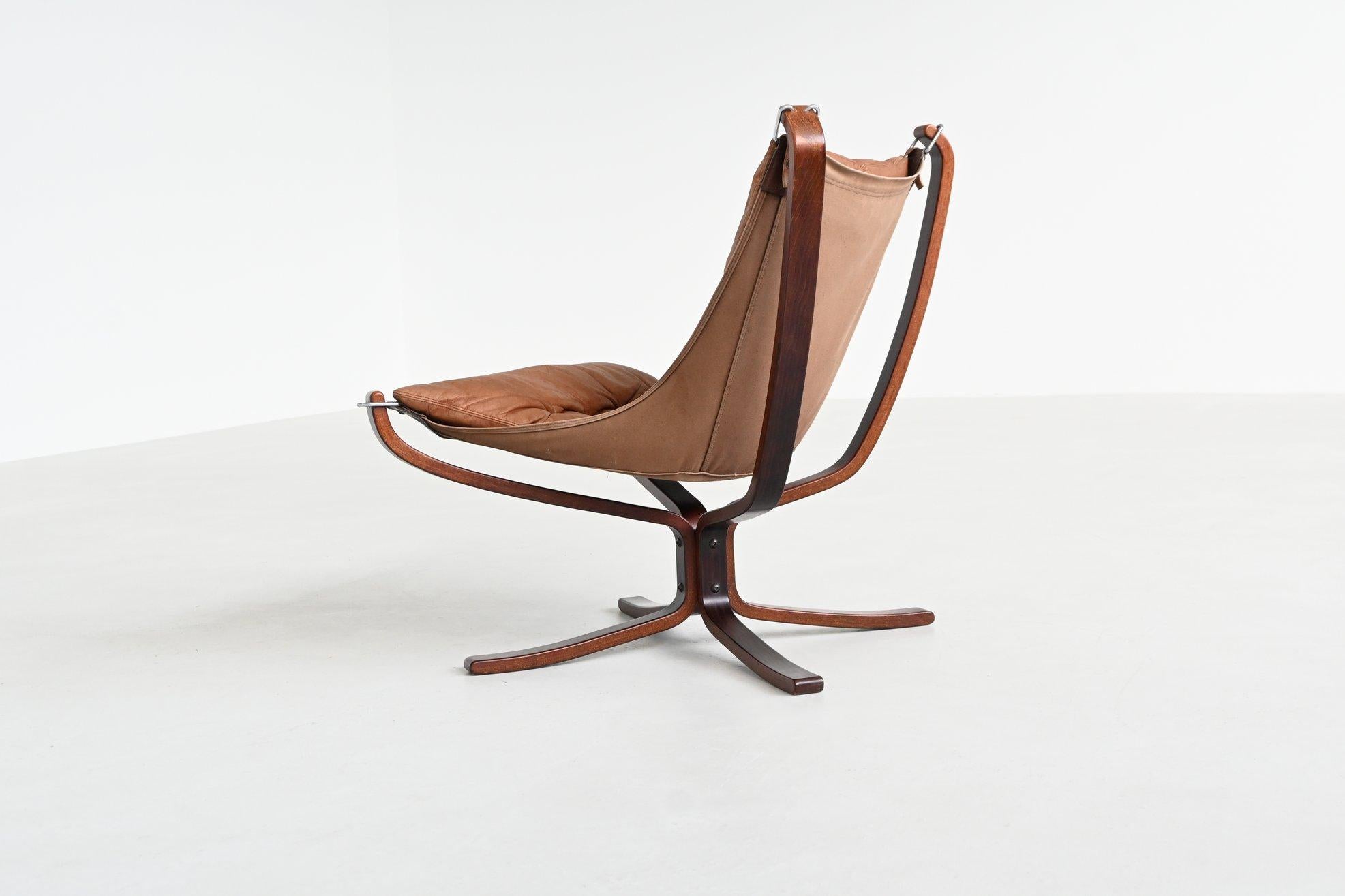 Sigurd Ressel Sillones Falcon de cuero coñac Vatne Noruega 1970 en venta 8