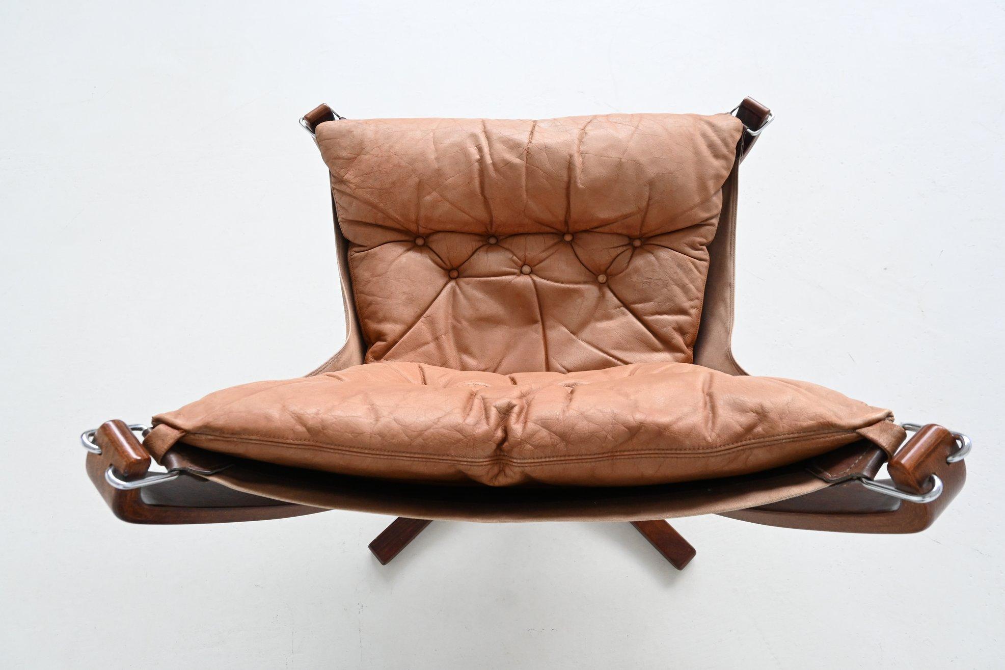 Sigurd Ressel Sillones Falcon de cuero coñac Vatne Noruega 1970 en venta 10