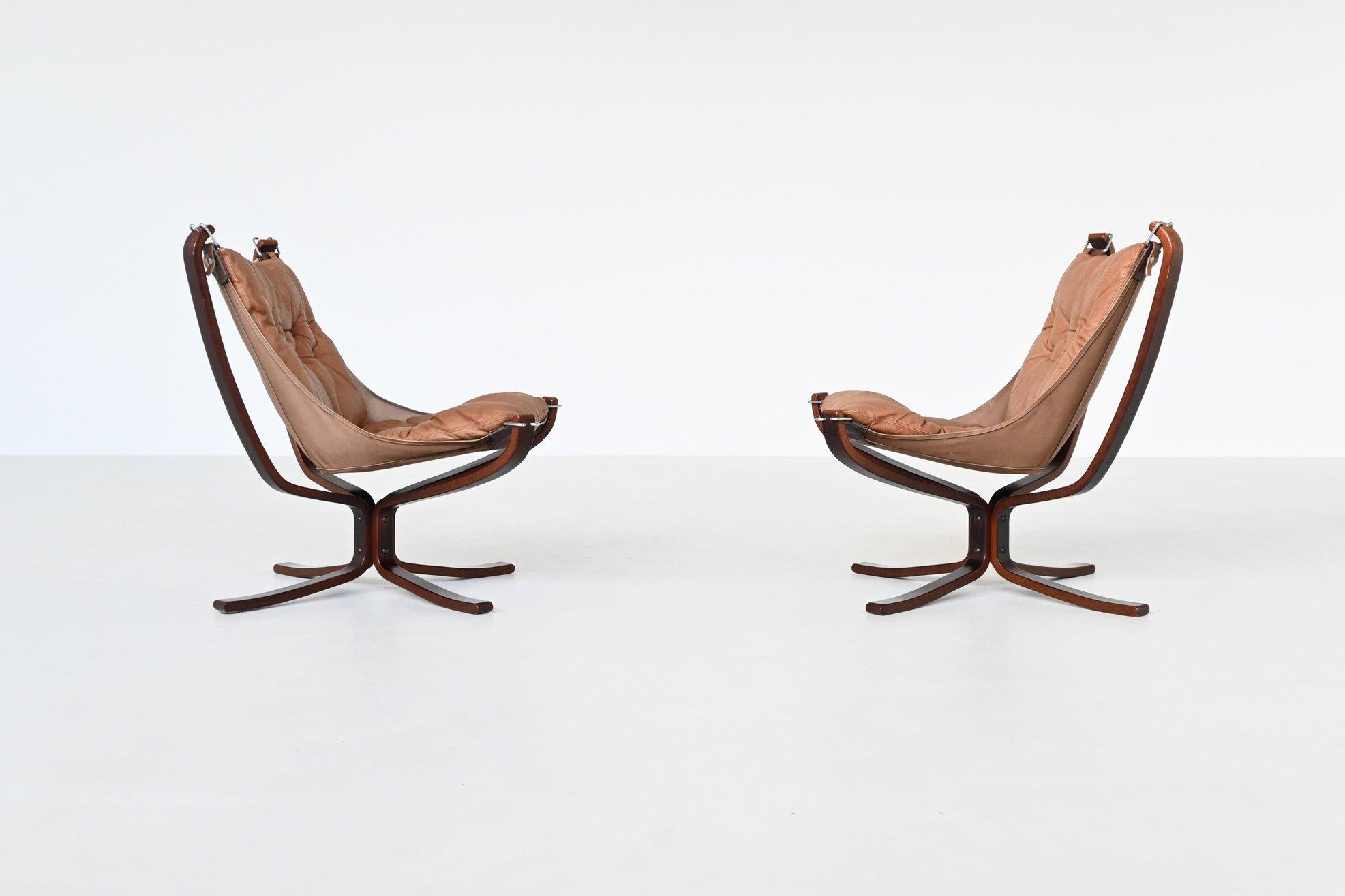 Sigurd Ressel Sillones Falcon de cuero coñac Vatne Noruega 1970 Noruego en venta