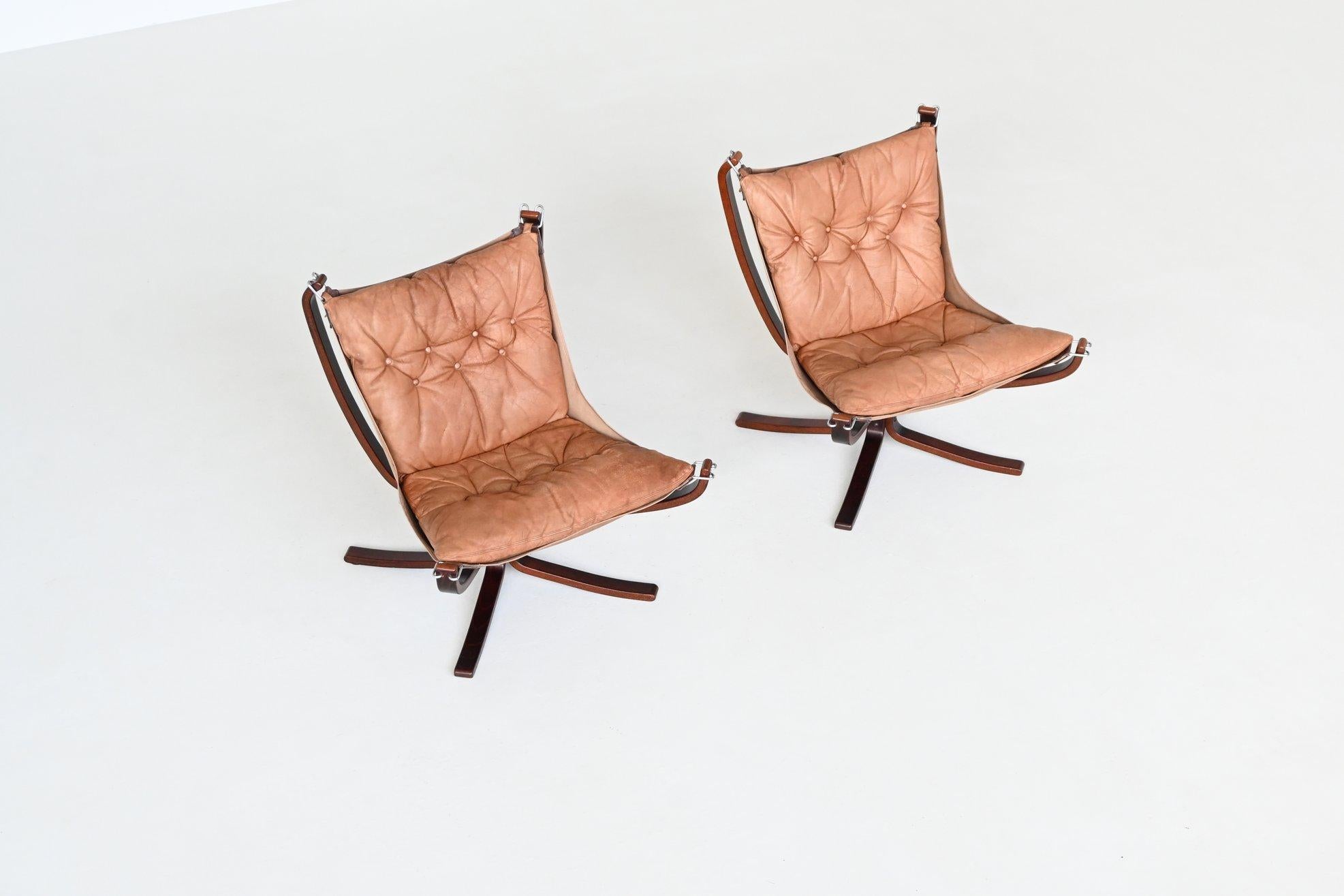 Sigurd Ressel Sillones Falcon de cuero coñac Vatne Noruega 1970 en venta 1