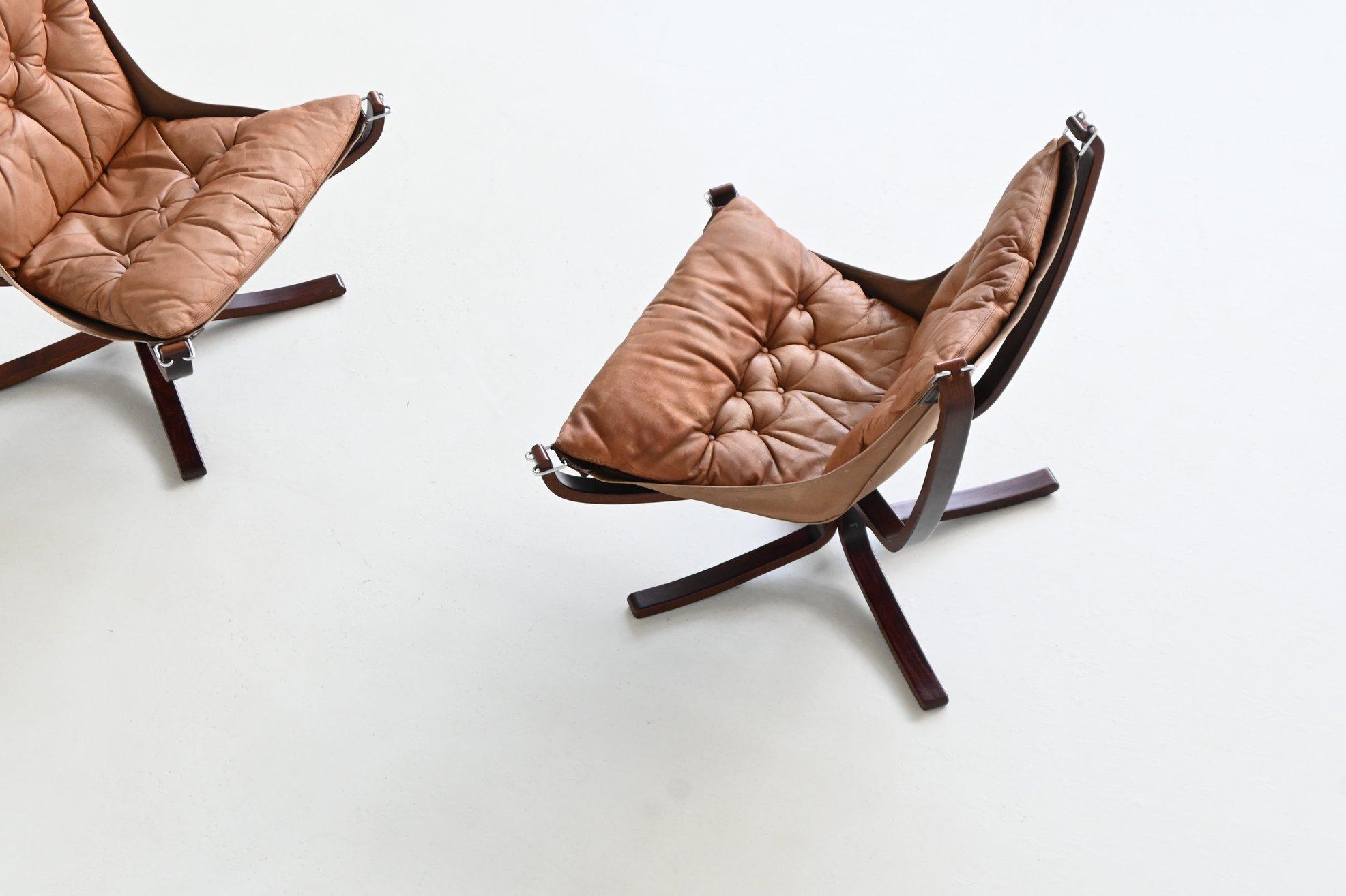Sigurd Ressel Sillones Falcon de cuero coñac Vatne Noruega 1970 en venta 2