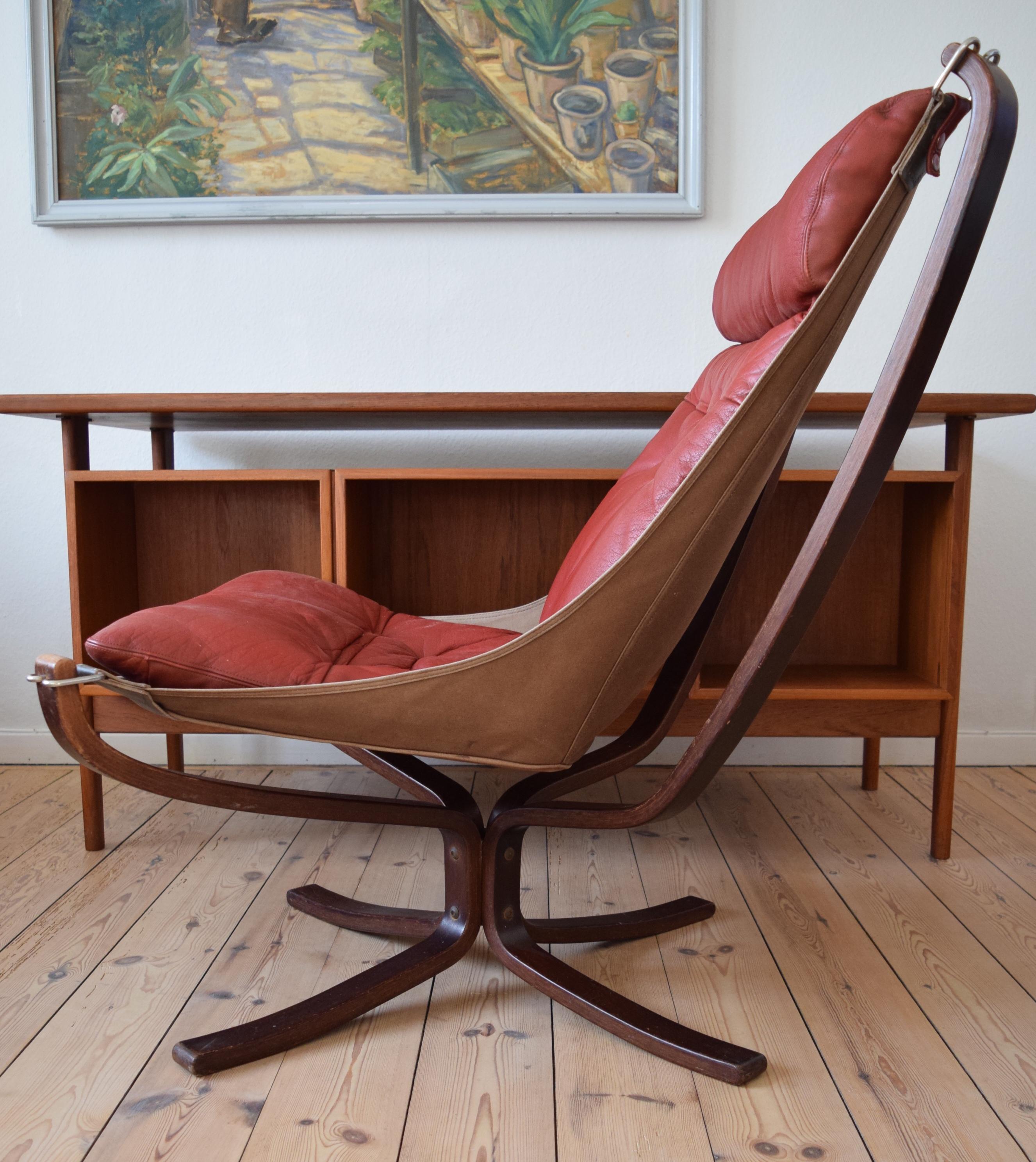 Norwegian Sigurd Ressel Red Falcon Chair from Vatne Møbler For Sale