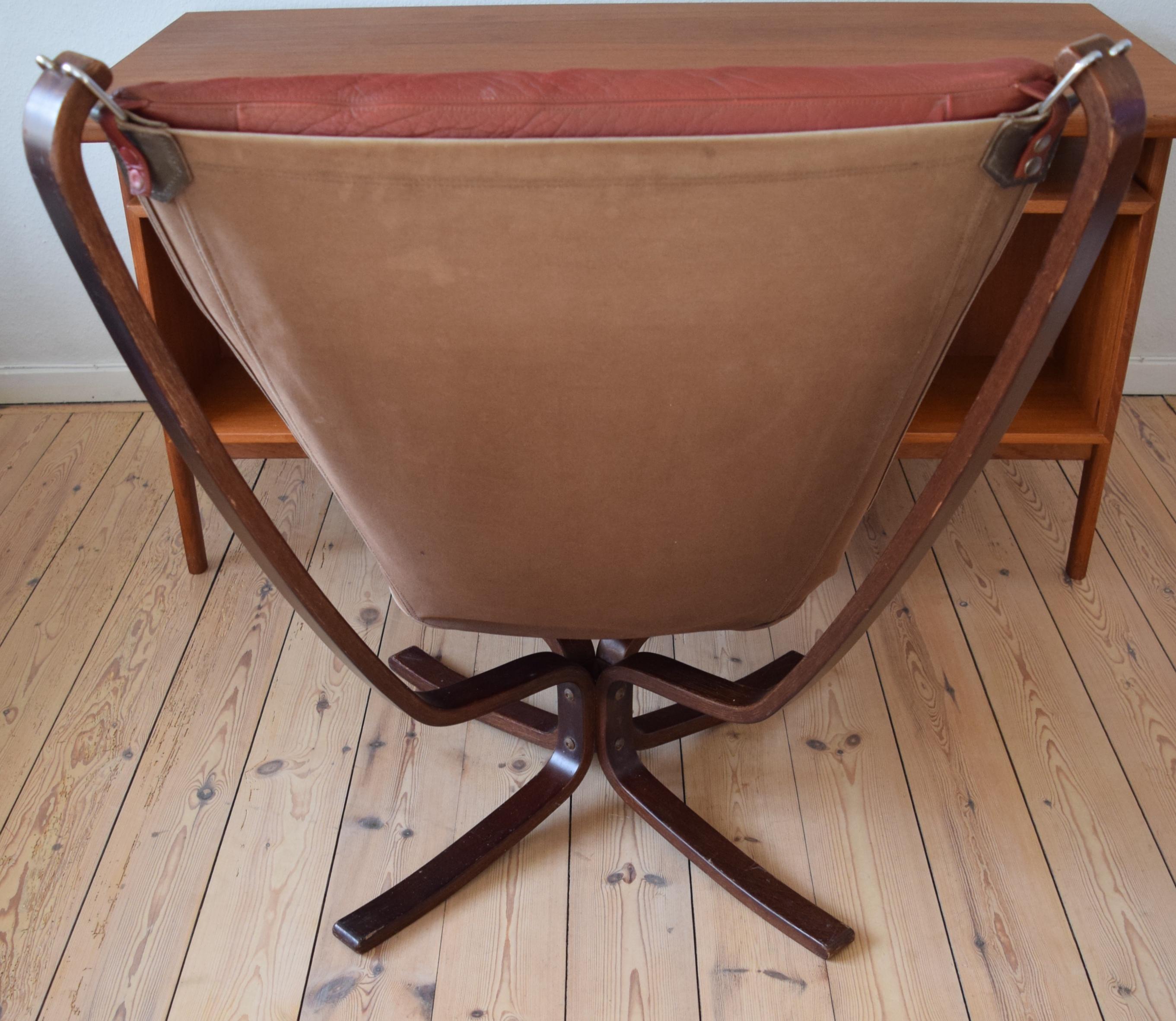 Sigurd Ressel Red Falcon Chair from Vatne Møbler For Sale 1