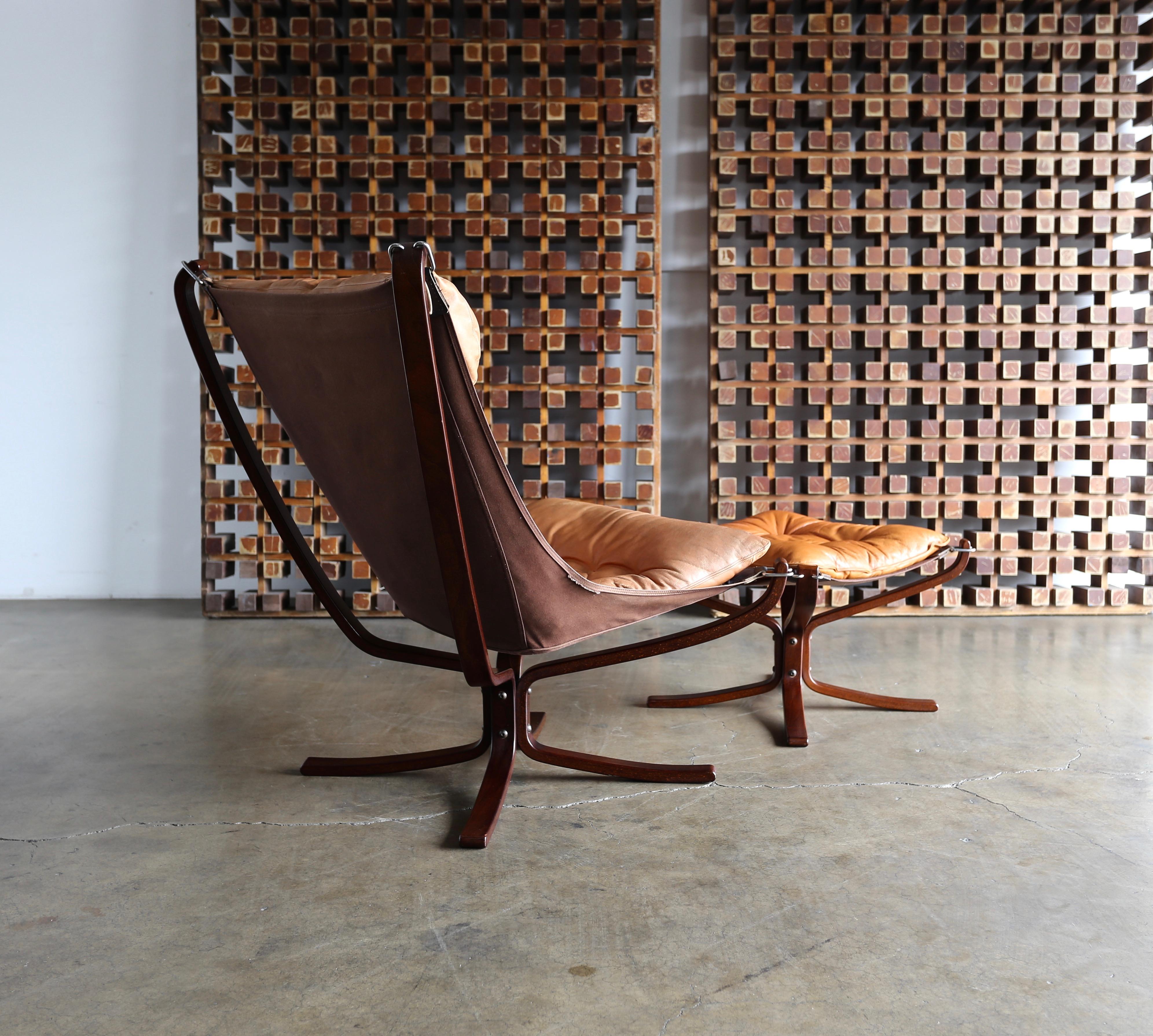 Mid-Century Modern Sigurd Ressell Falcon Lounge Chair and Ottoman by Vatne Mobler, circa 1975