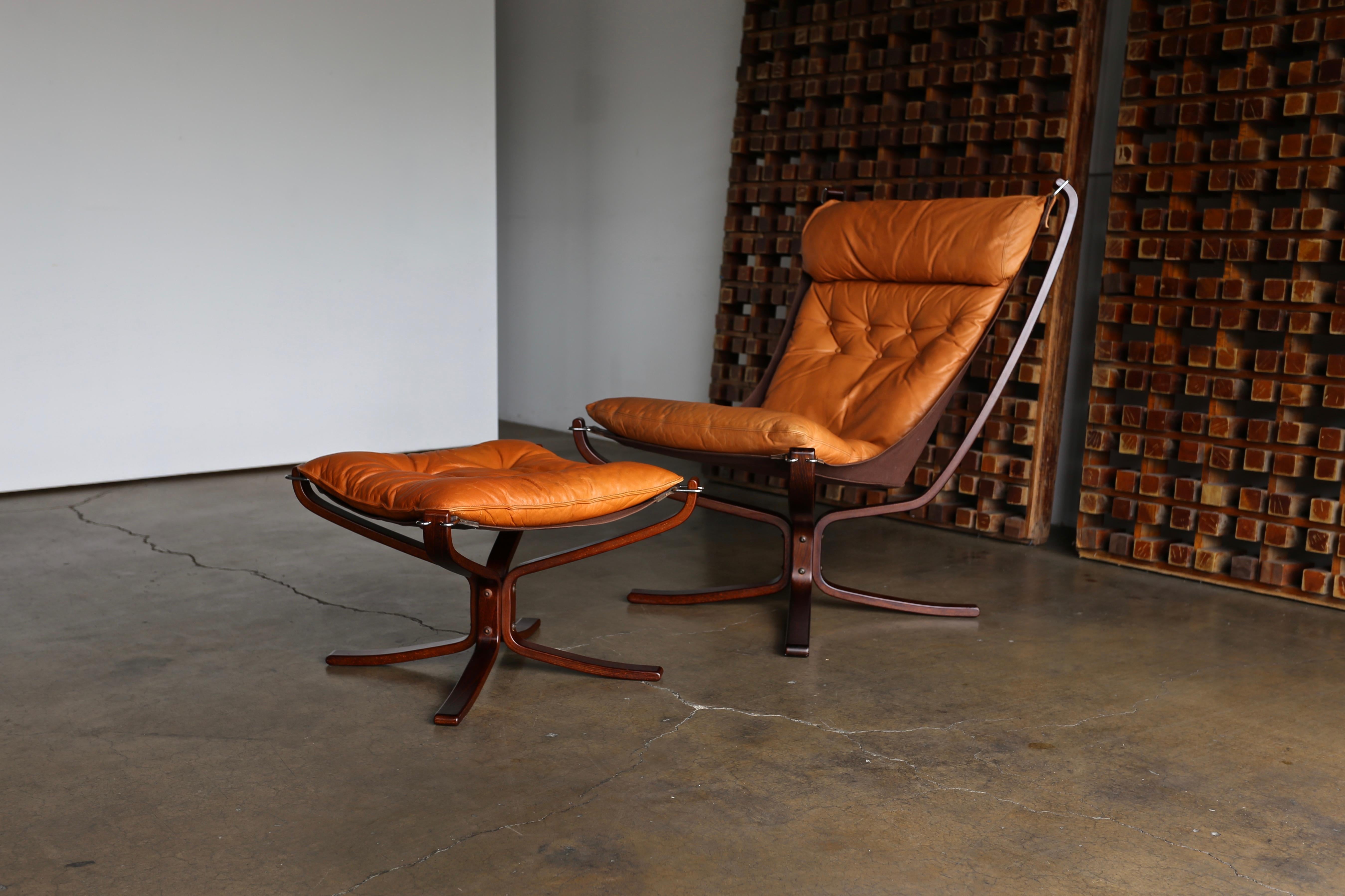 Leather Sigurd Ressell Falcon Lounge Chair and Ottoman by Vatne Mobler, circa 1975