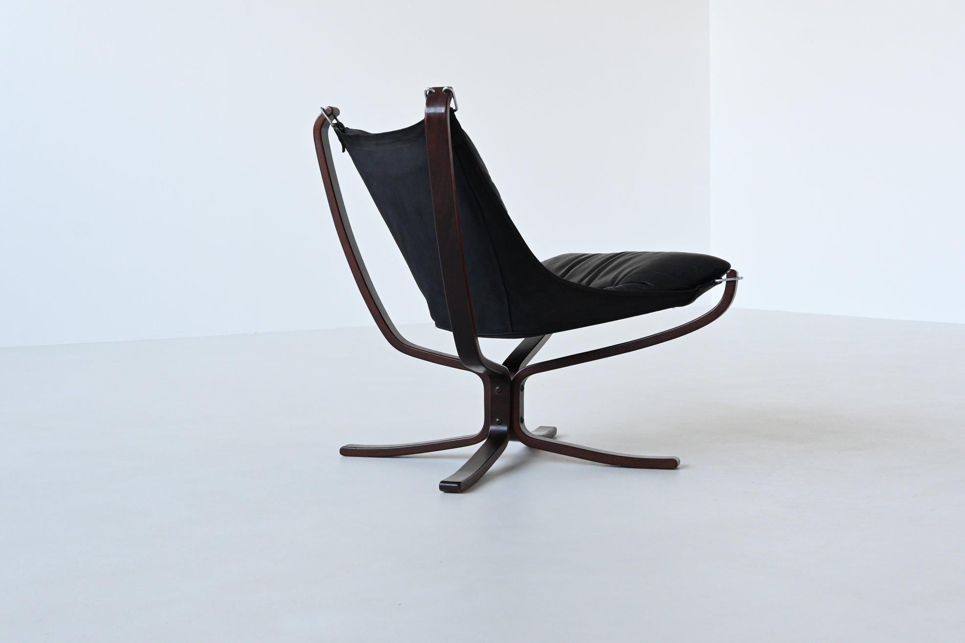 Late 20th Century Sigurd Ressell Falcon lounge chair in black leather Vatne Norway 1970