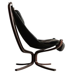 Fauteuil « Falcon » de Sigurd Ressell, en cuir et bois courbé, Norvège, années 1970
