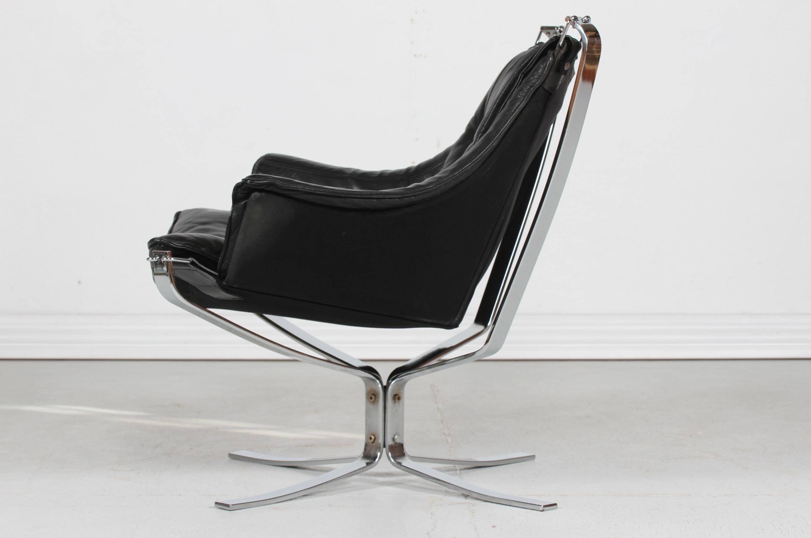 Sigurd Ressell Falcon Lounge Chair en cuir noir et base chromée 1970 en vente 1
