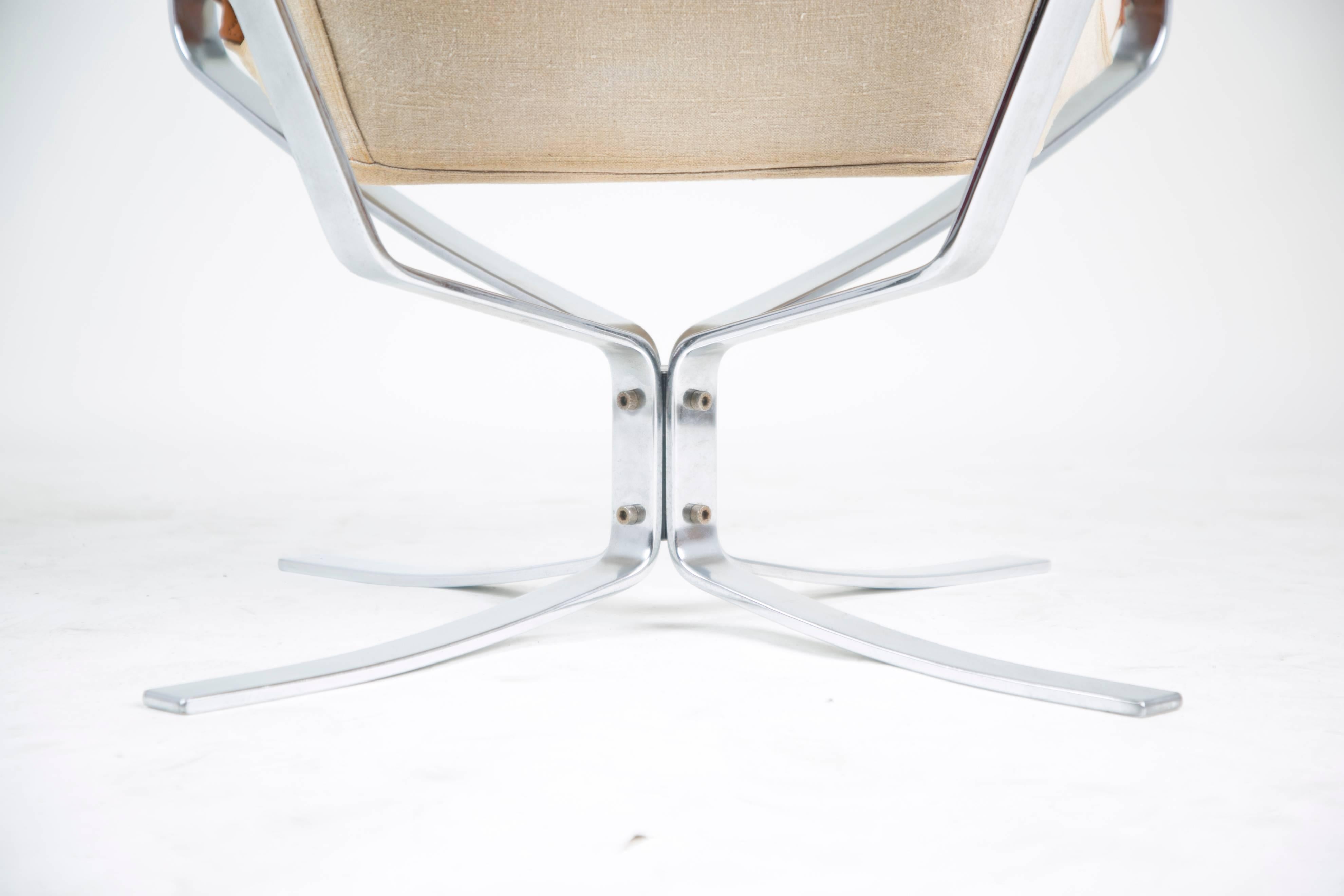 Sigurd Ressell for Vatne Møbler High Back Chrome and White Leather Falcon Chair 4