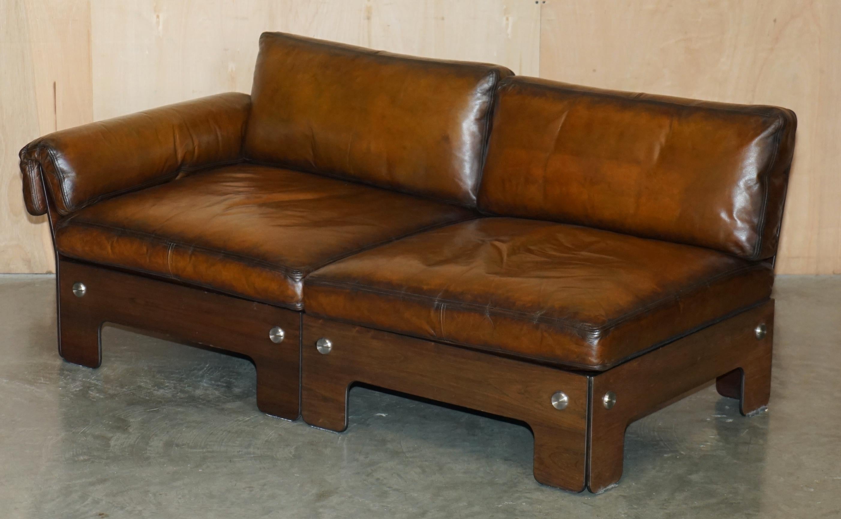 SIGURD RESSELL FOR VATNE MOBLER HARDWOOD BROWN LEATHER SOFA ARMCHAiR TABLE SUITE For Sale 8