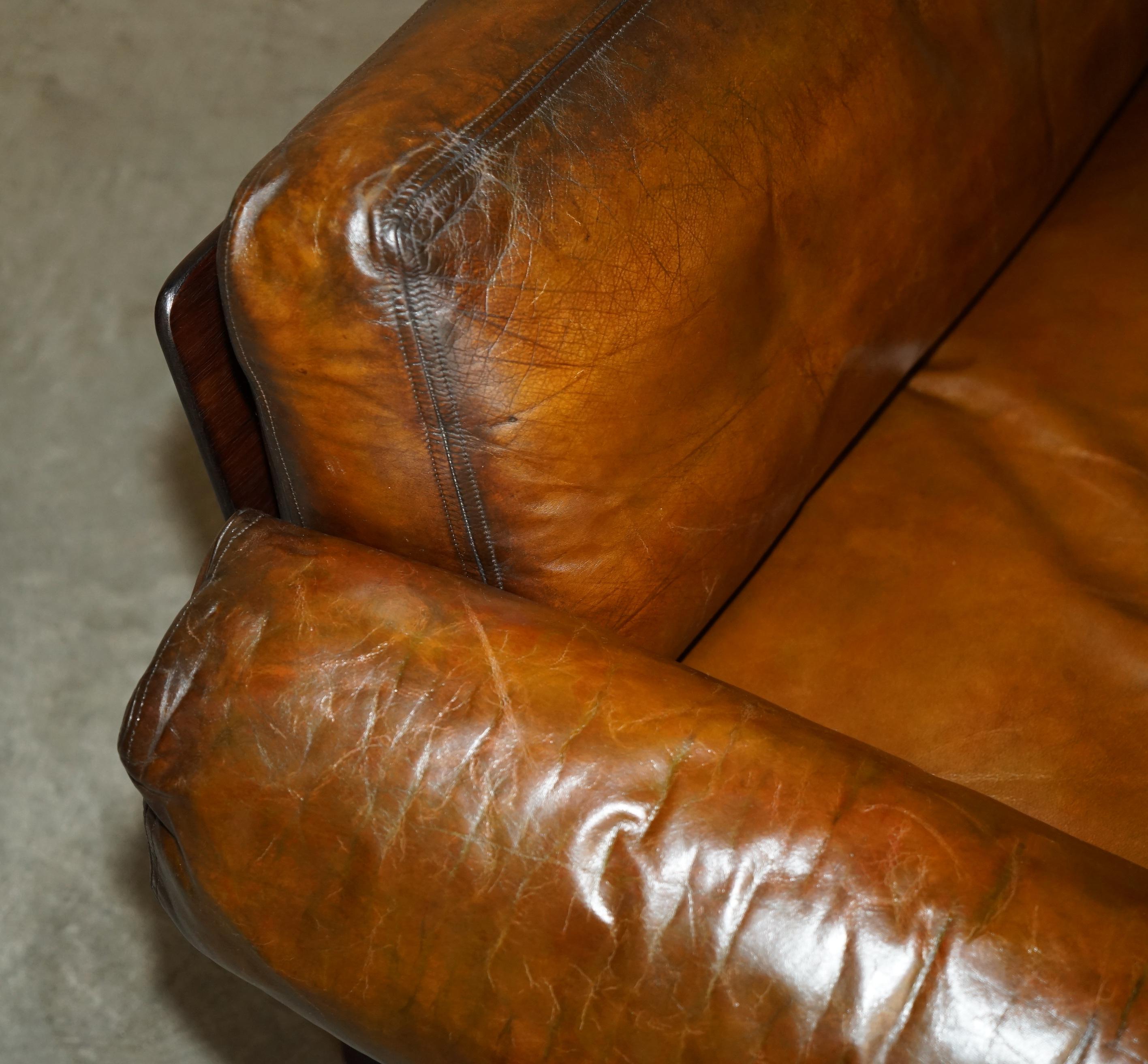 Hand-Crafted SIGURD RESSELL FOR VATNE MOBLER HARDWOOD BROWN LEATHER SOFA ARMCHAiR TABLE SUITE For Sale