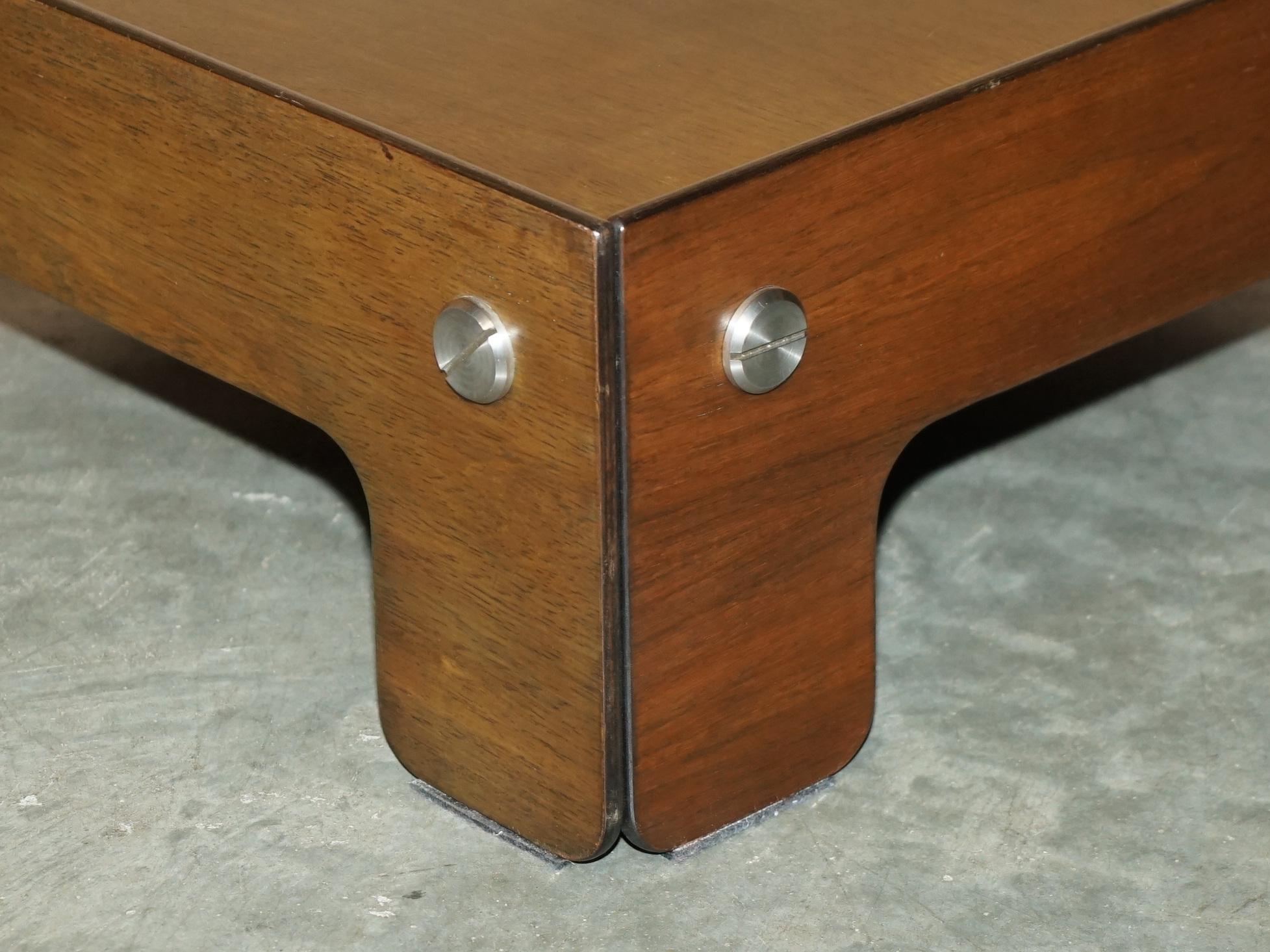 SIGURD RESSELL FOR VATNE MOBLER HARDWOOD BROWN LEATHER SOFA ARMCHAiR TABLE SUITE For Sale 1