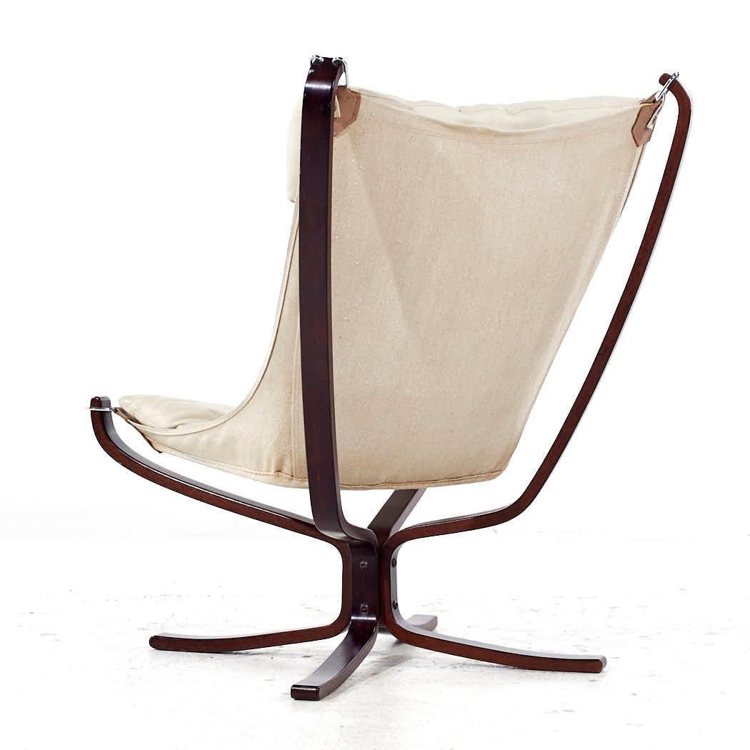 Fin du 20e siècle Sigurd Ressell pour AM Mobler Mid Century Mobler Falcon Chair en vente