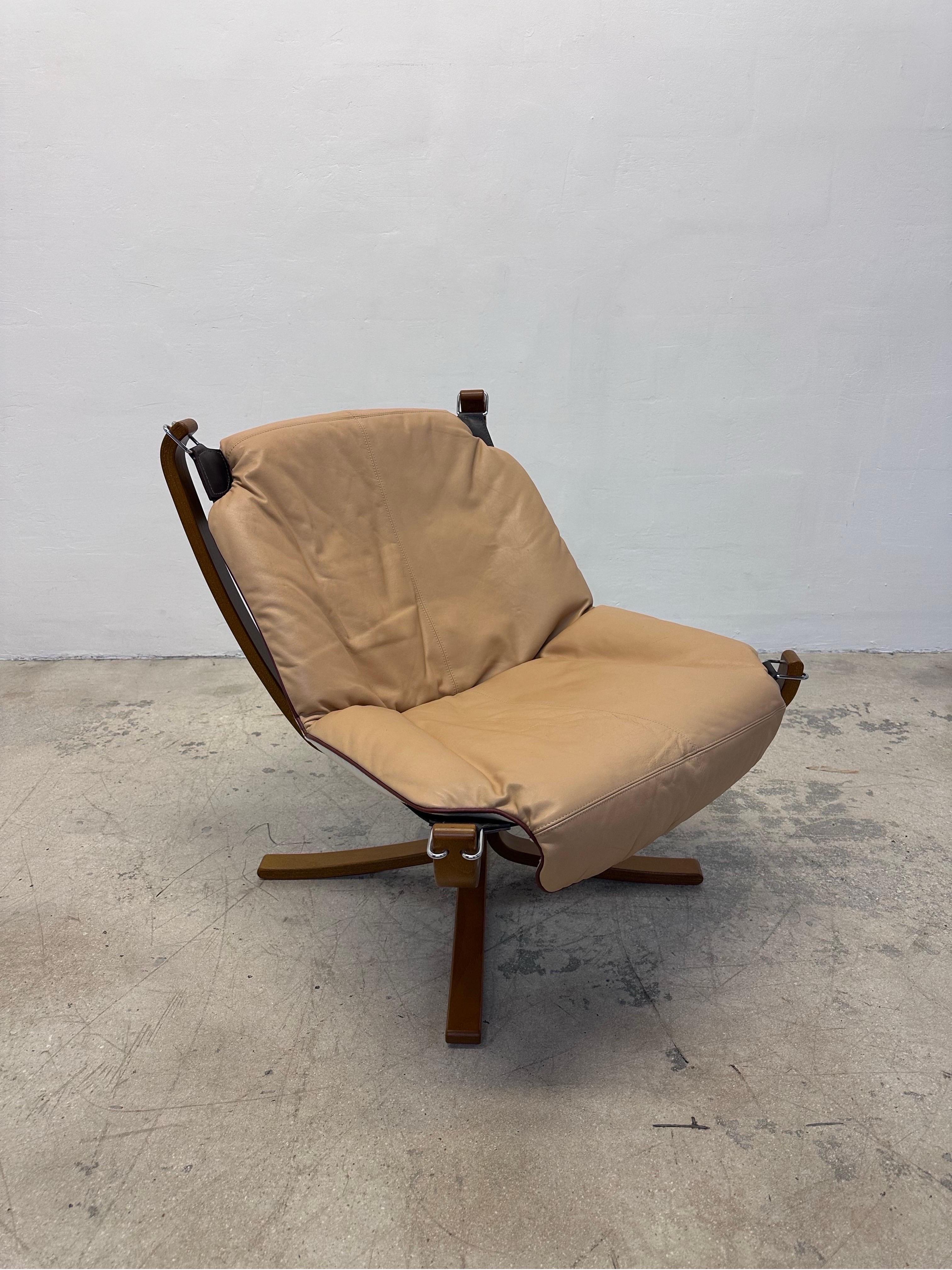 Mid-Century Modern Sigurd Ressell Leather Falcon Lounge Chair for Vatne Mobler For Sale