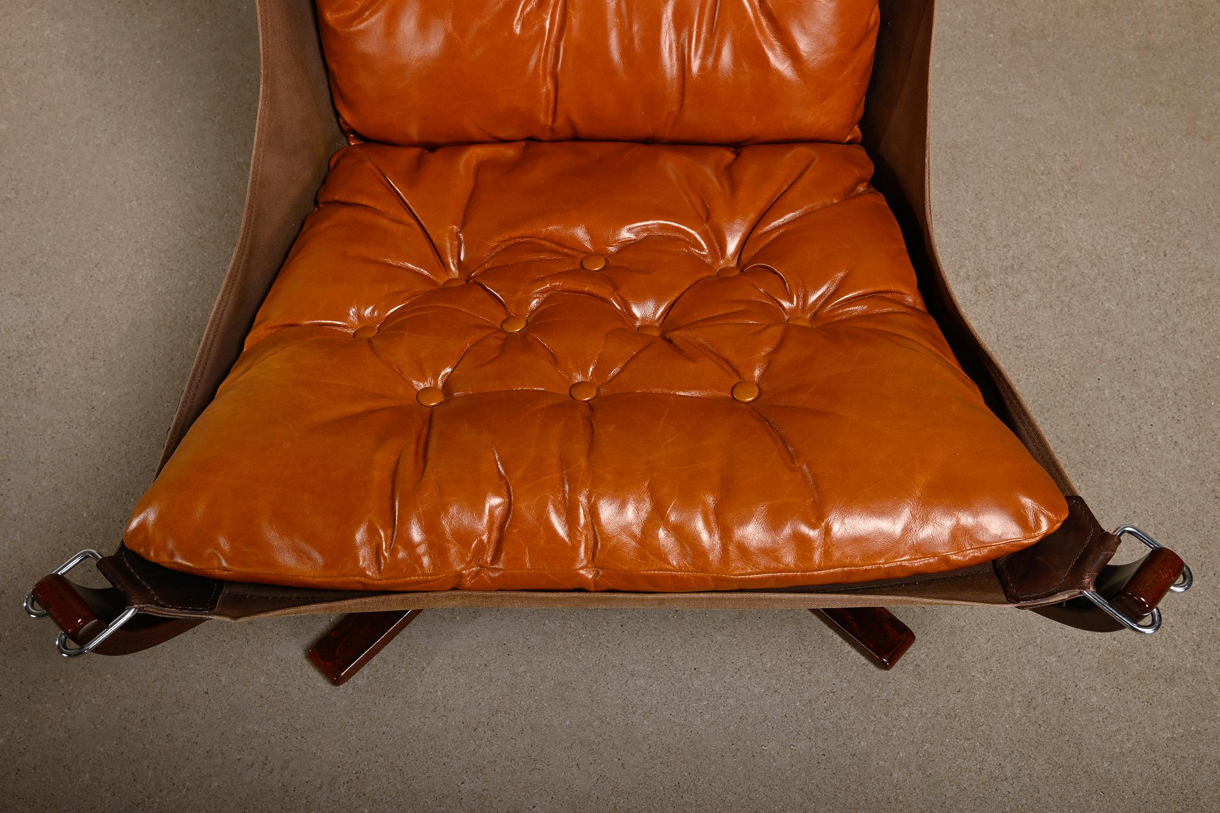 Sigurd Ressell pair Falcon Chairs in brown leather for Vatne Møbler, Norway 1970 3