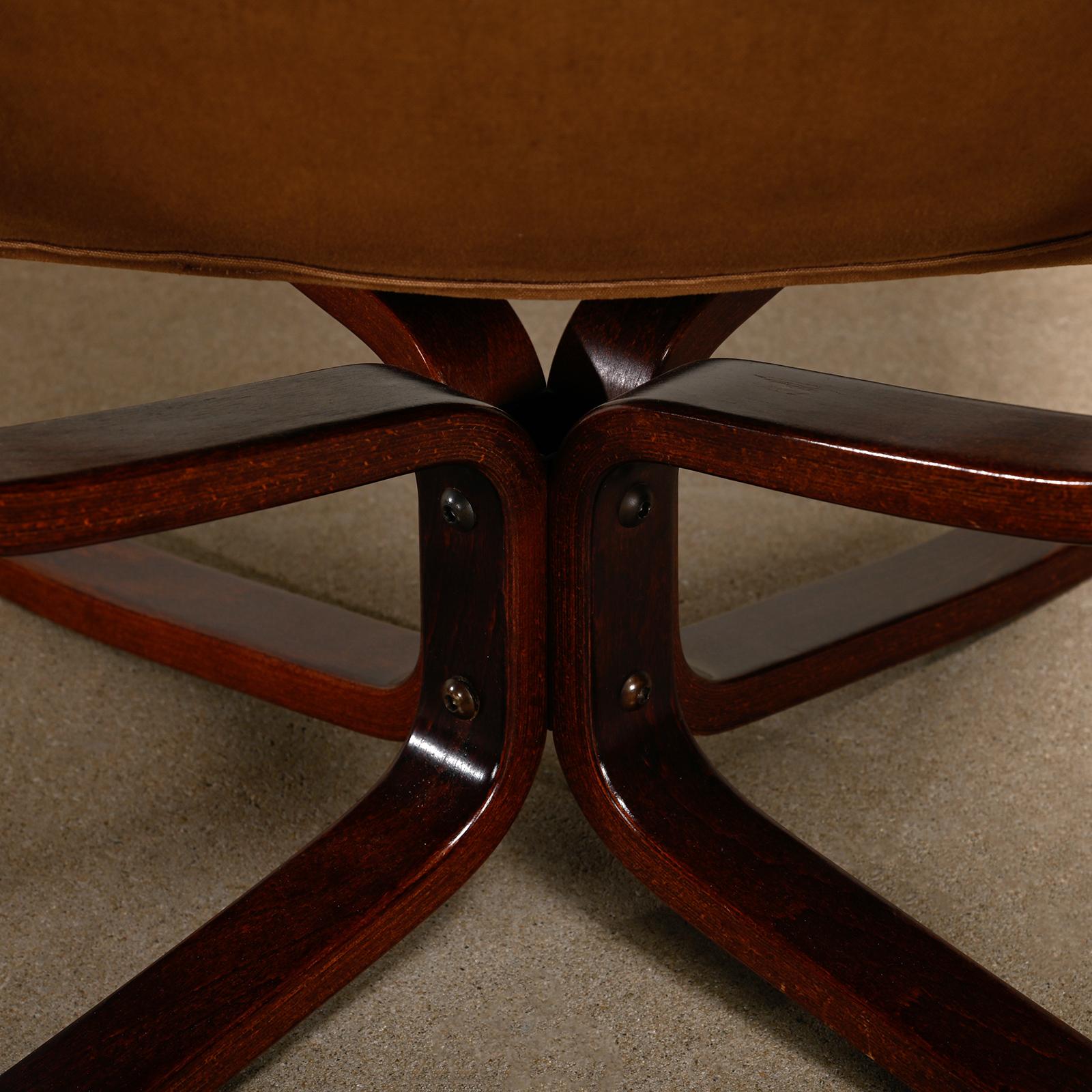 Sigurd Ressell pair Falcon Chairs in brown leather for Vatne Møbler, Norway 1970 10
