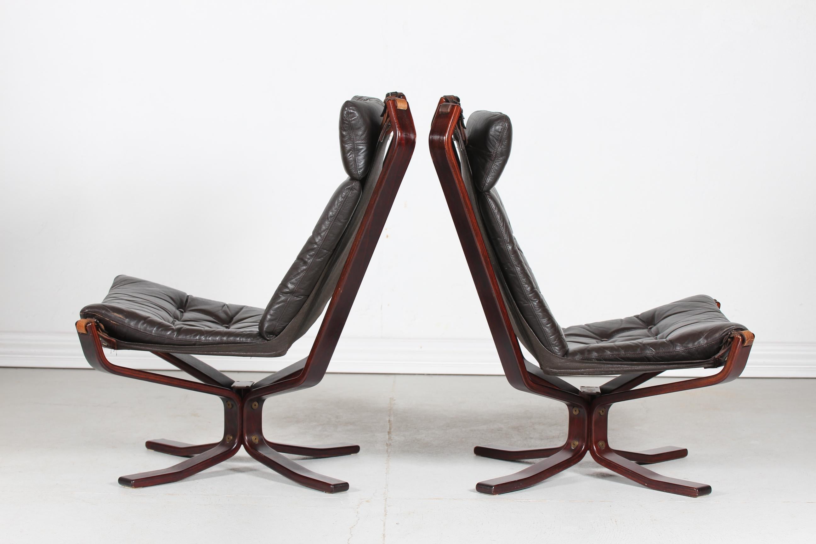 Sigurd Ressell Two Falcon Chairs with Leather Cushions by Vatne Møbler Norway 7