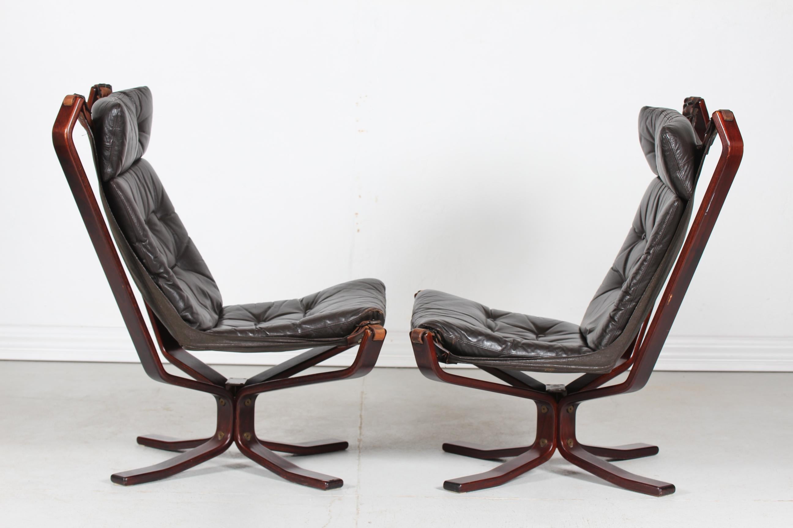 Sigurd Ressell Two Falcon Chairs with Leather Cushions by Vatne Møbler Norway 11