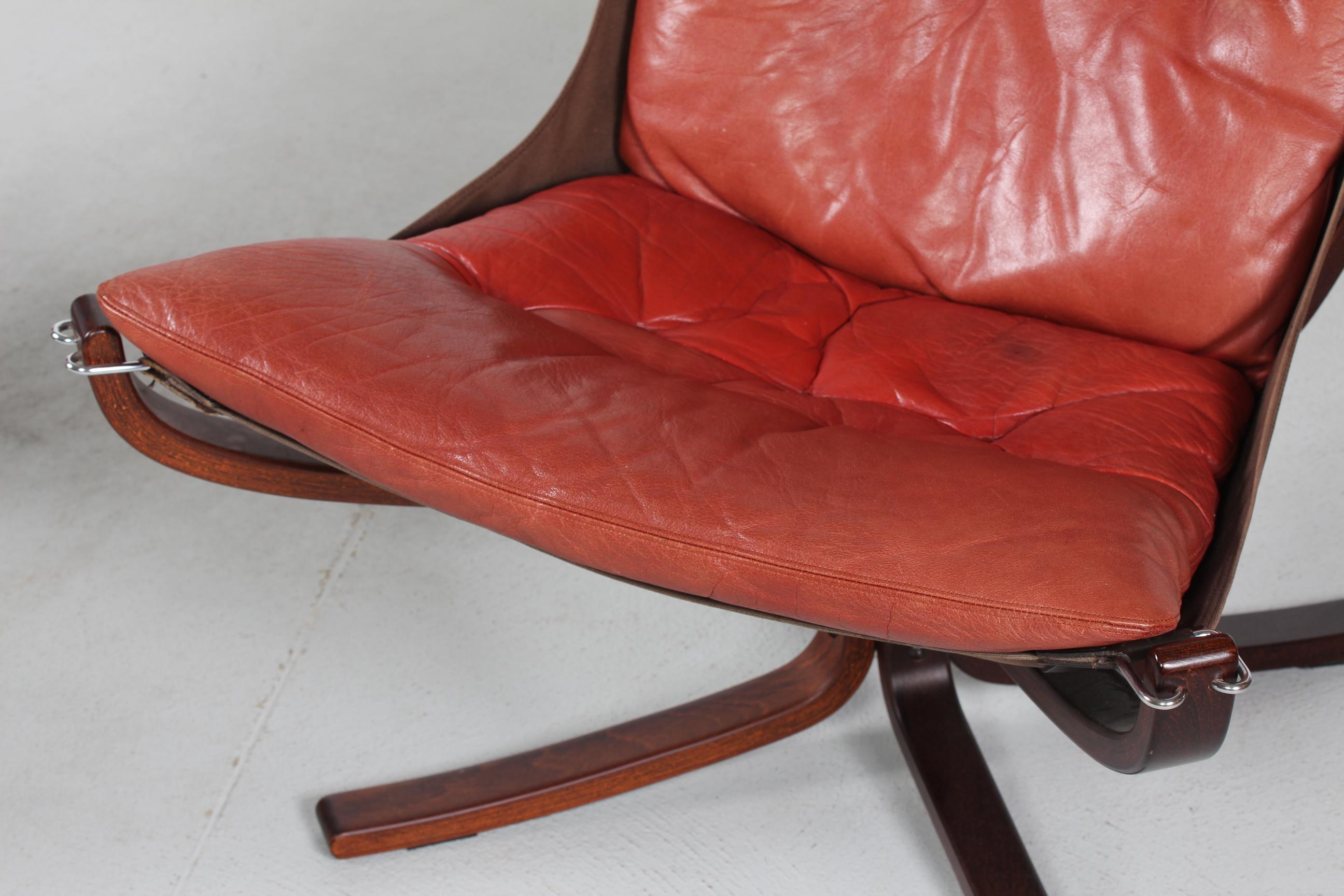 Mid-Century Modern Sigurd Ressell Two Falcon Chairs with Leather Cushions by Vatne Møbler Norway