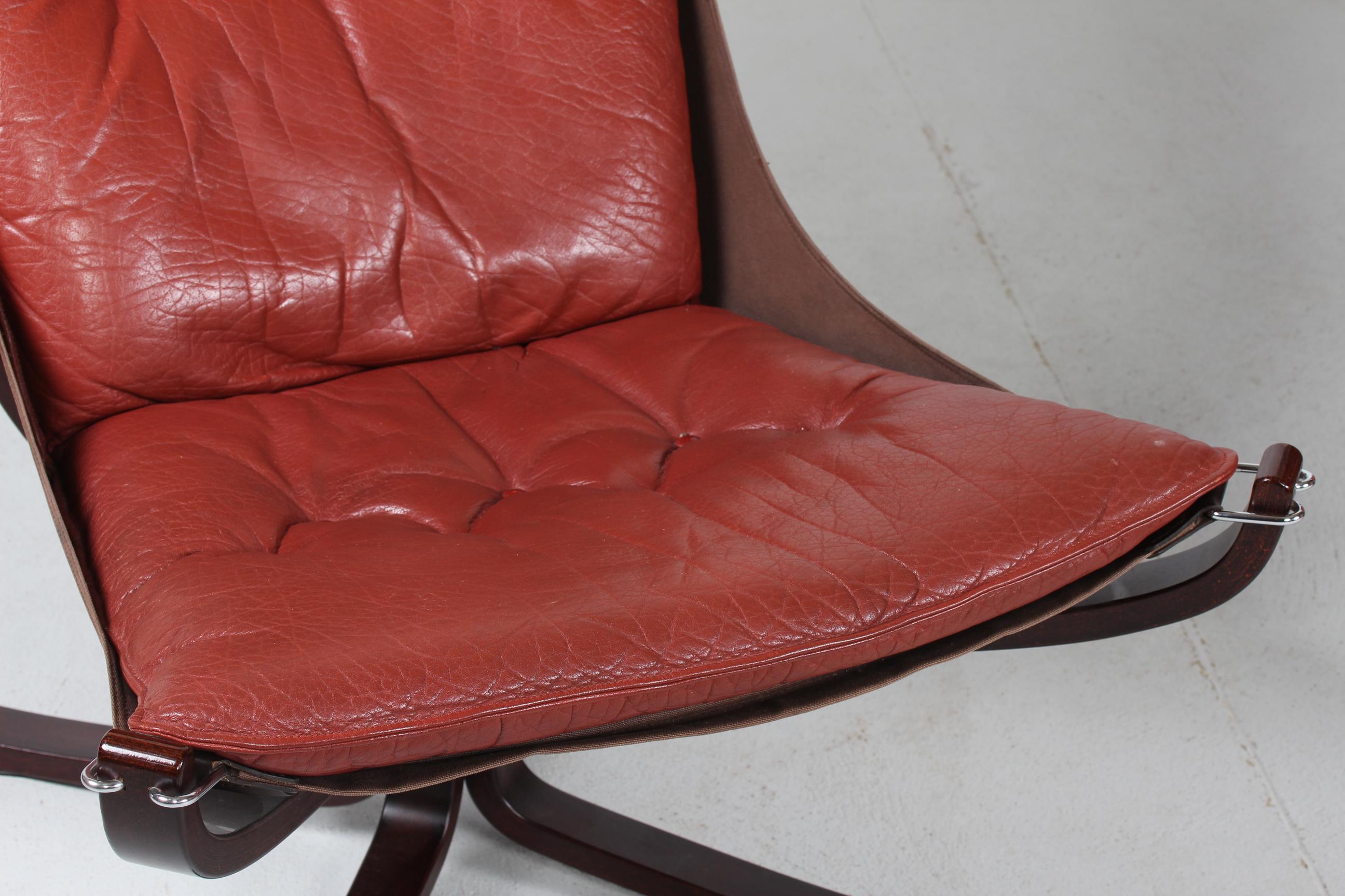 Norwegian Sigurd Ressell Two Falcon Chairs with Leather Cushions by Vatne Møbler Norway