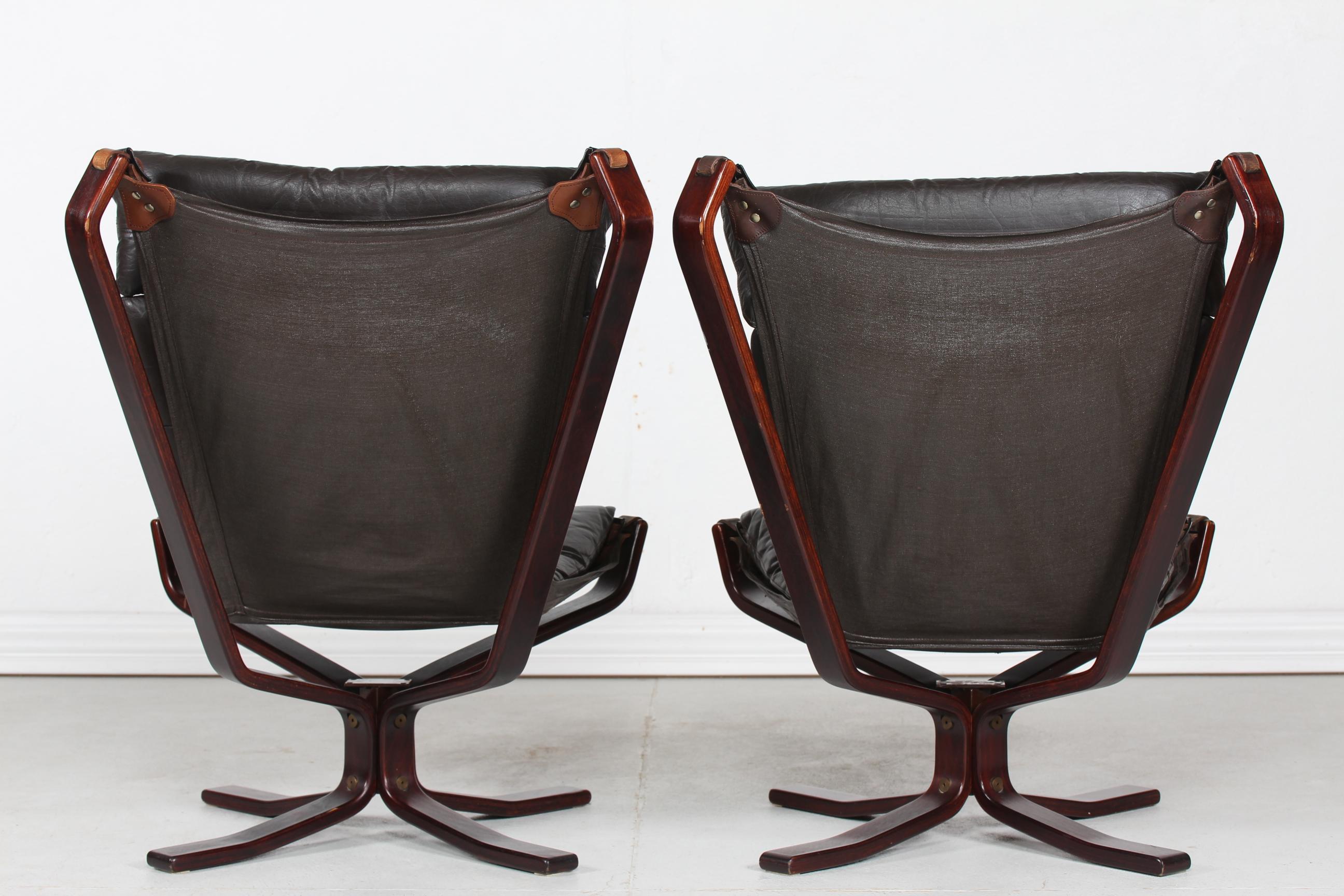 Sigurd Ressell Two Falcon Chairs with Leather Cushions by Vatne Møbler Norway In Good Condition In Aarhus C, DK