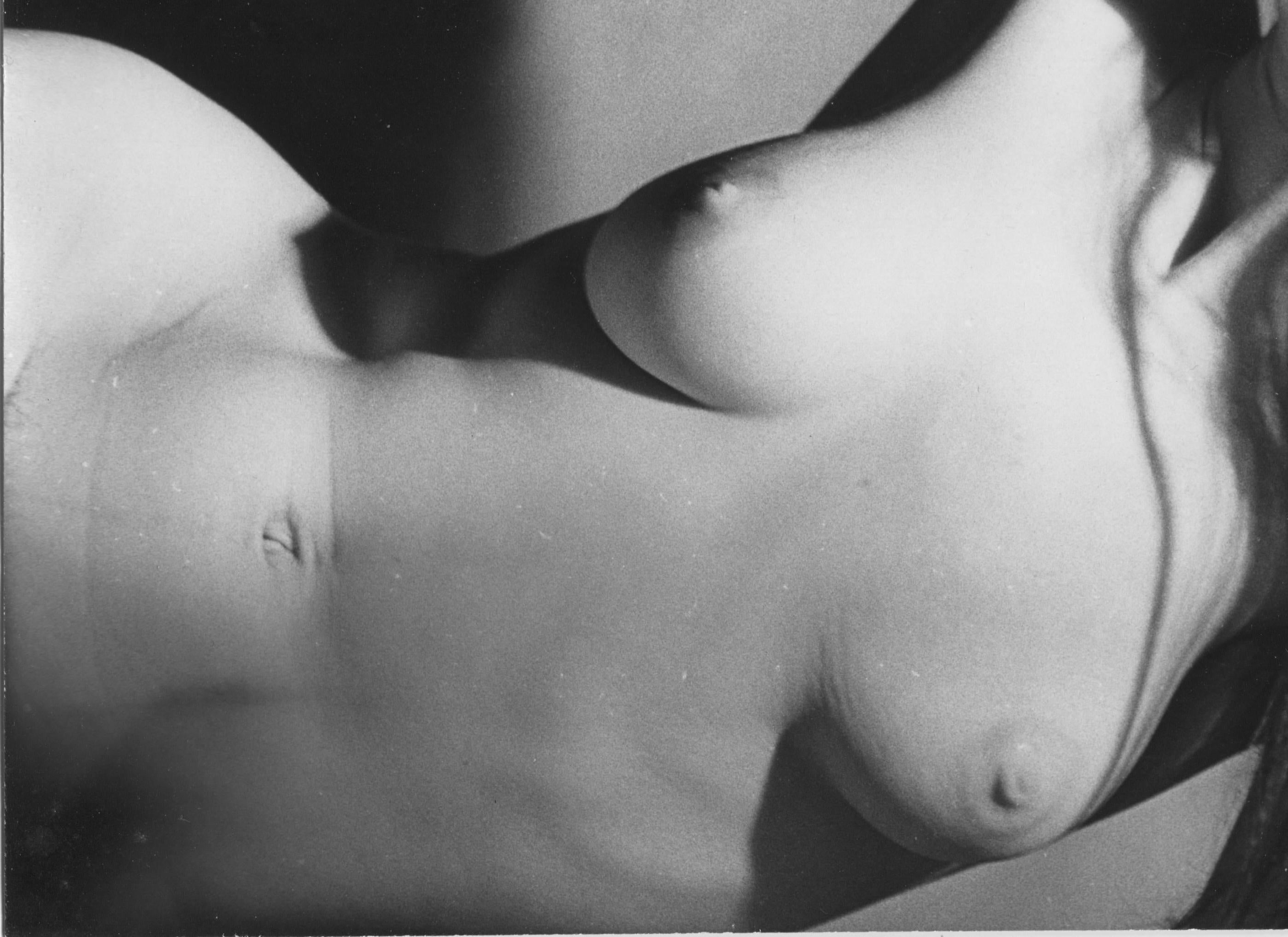 nackt liegend  (Moderne), Photograph, von Sigurd Rosenhain