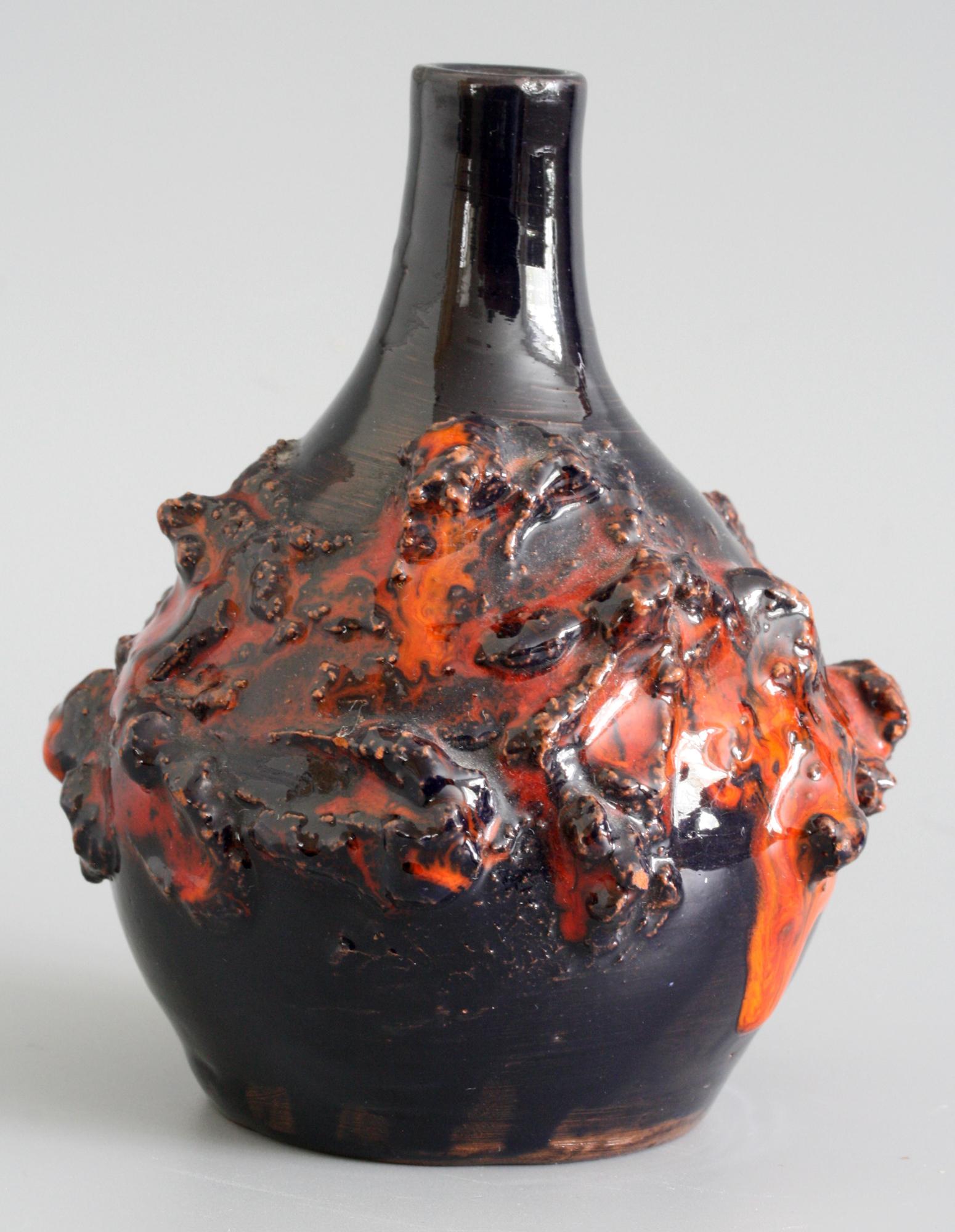 Sigurður Hákon Arnórsson Icelandic Volcanic Lava Art Pottery Vase In Good Condition In Bishop's Stortford, Hertfordshire
