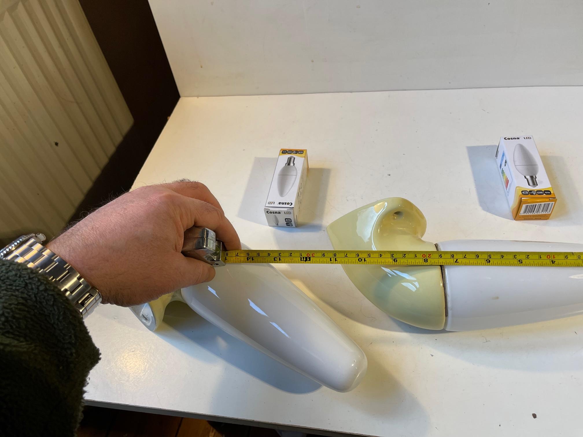 Sigvard Bernadotte Minimalistische Wandleuchten im Badezimmer für Ifö (Keramik) im Angebot