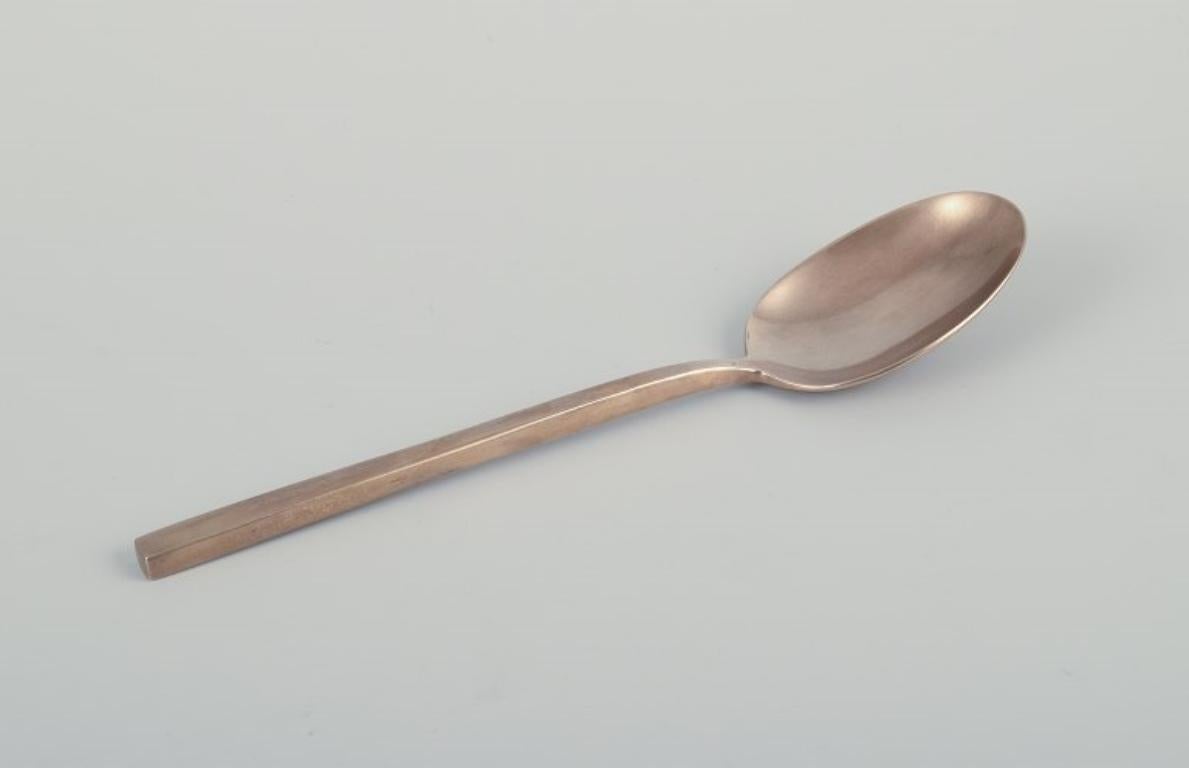 Sigvard Bernadotte „Scanline“ Besteck aus Messing. Tafelservice für sechs Personen. 30 Pieces im Zustand „Hervorragend“ im Angebot in Copenhagen, DK